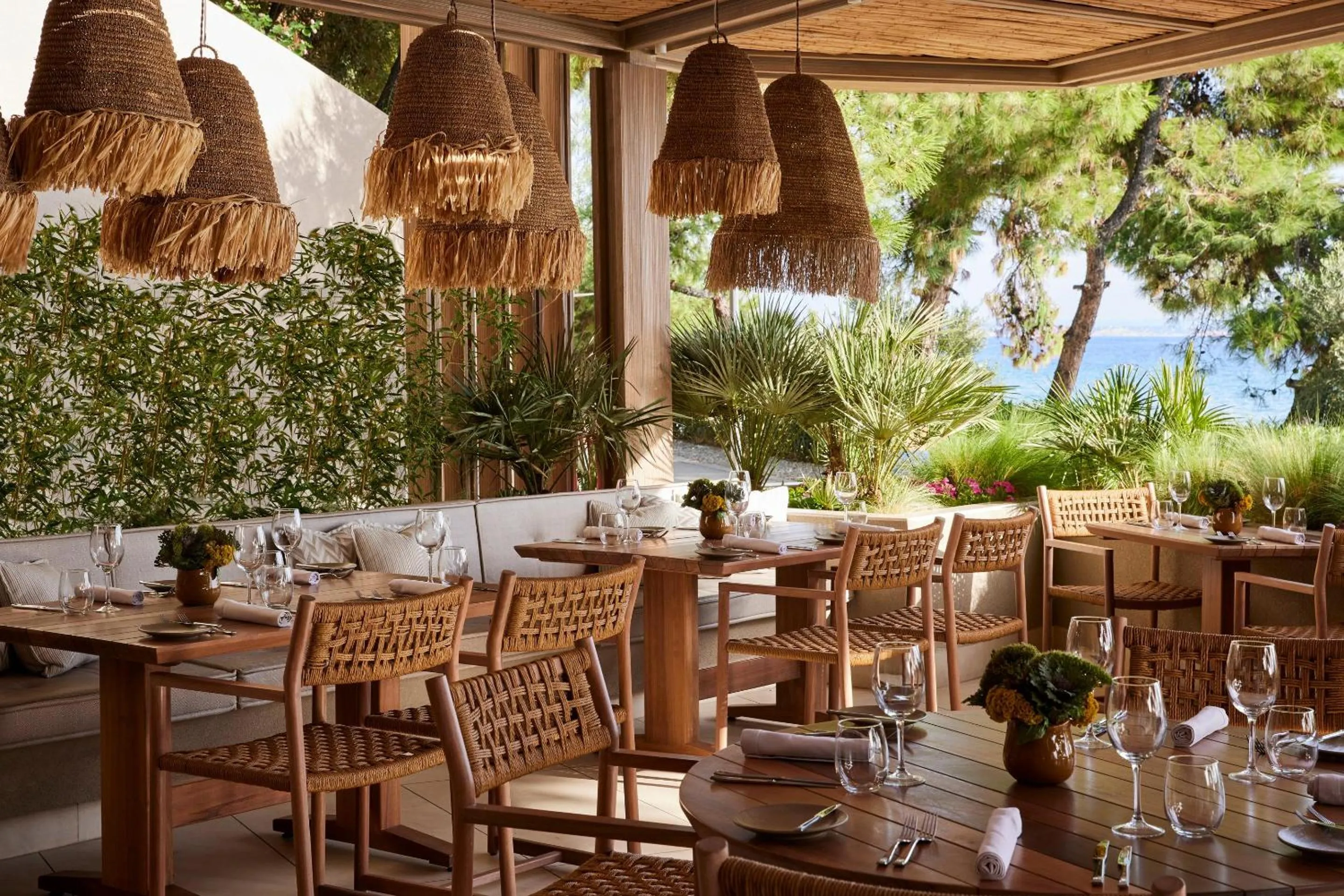 Restaurant/places to eat in Ikos Oceania