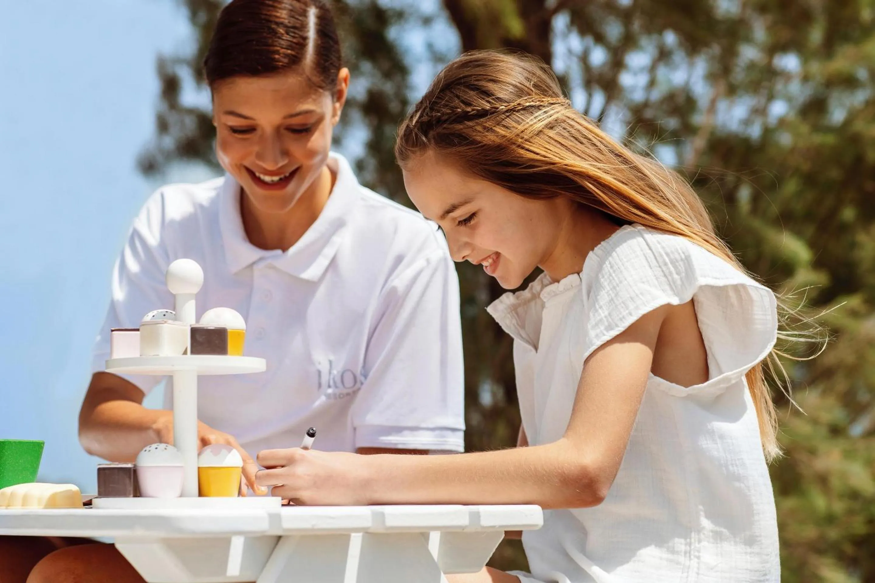 People in Ikos Oceania