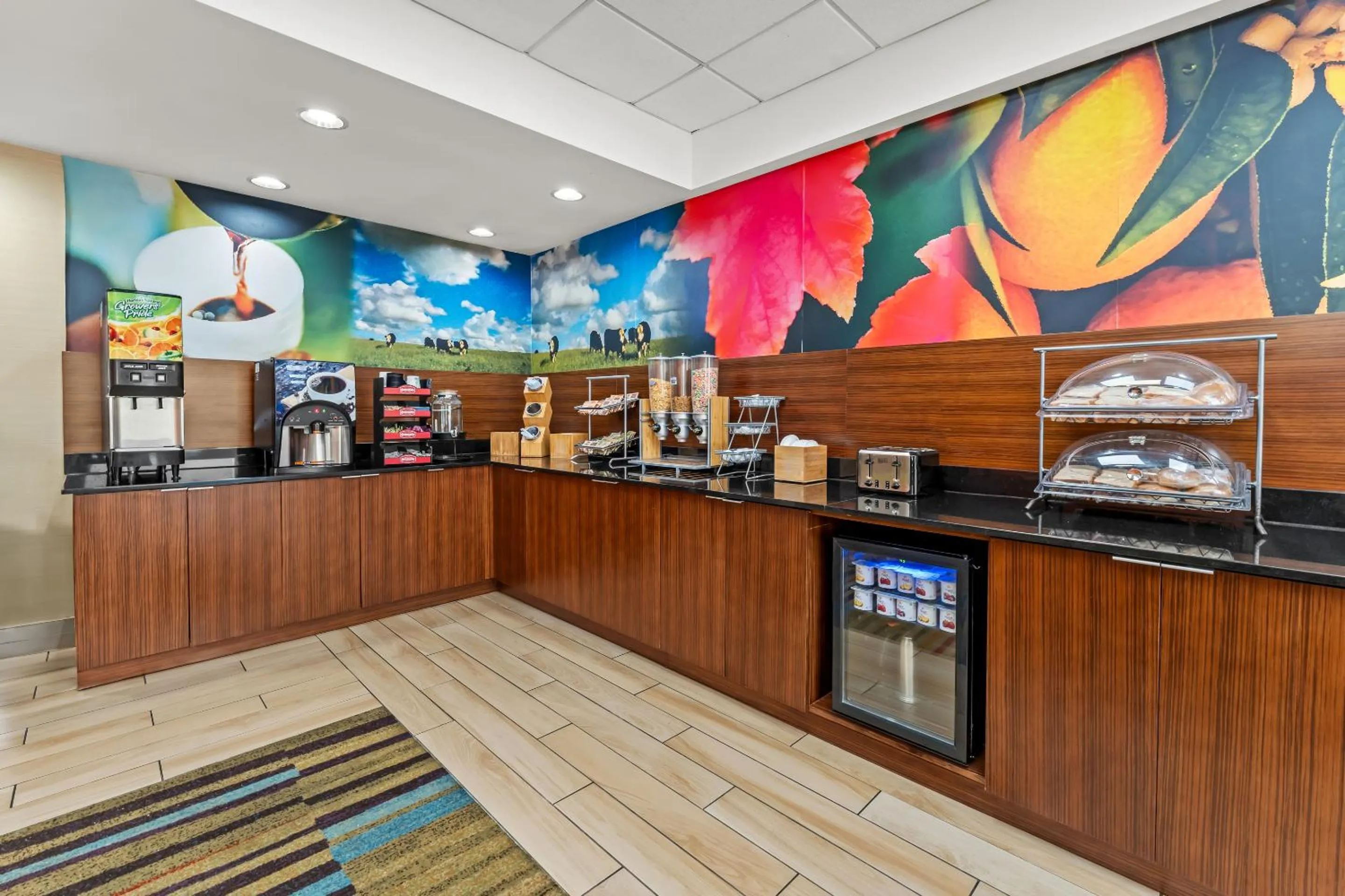 Breakfast in Rodeway Inn