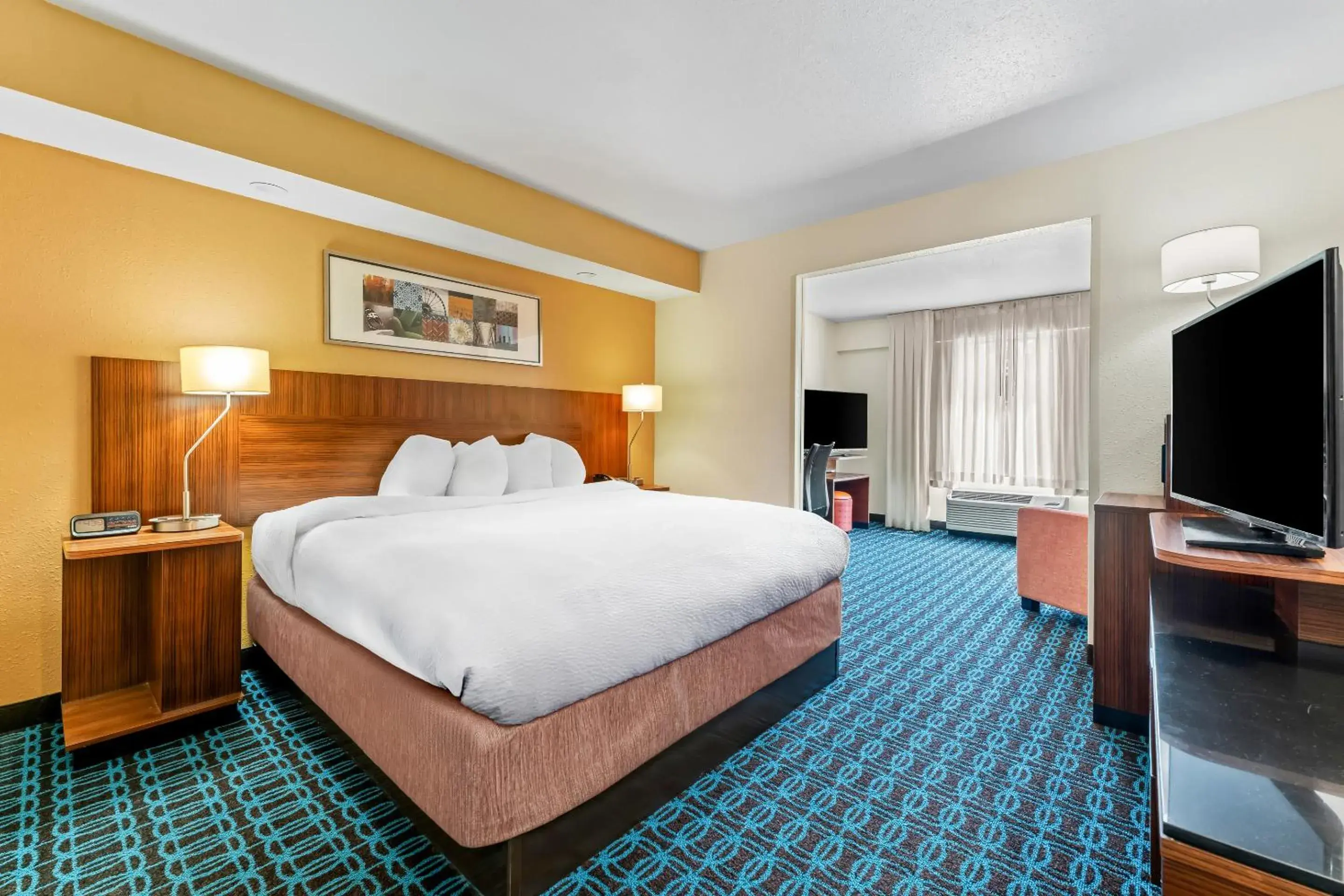 King Suite with Sofa bed - Non Smoking/Interior Hall in Rodeway Inn King Suite with Sofa bed - Non Smoking/Interior Hall in Rodeway Inn