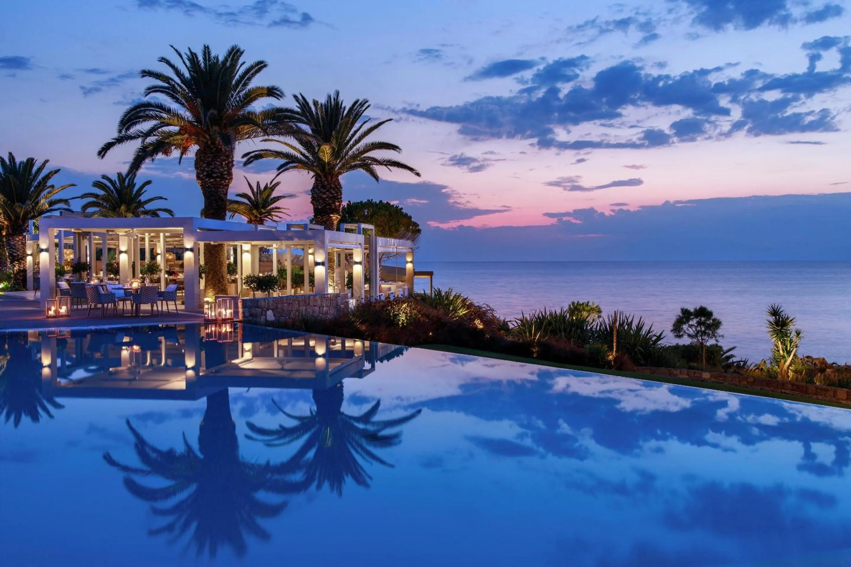 Swimming pool in Sani Club