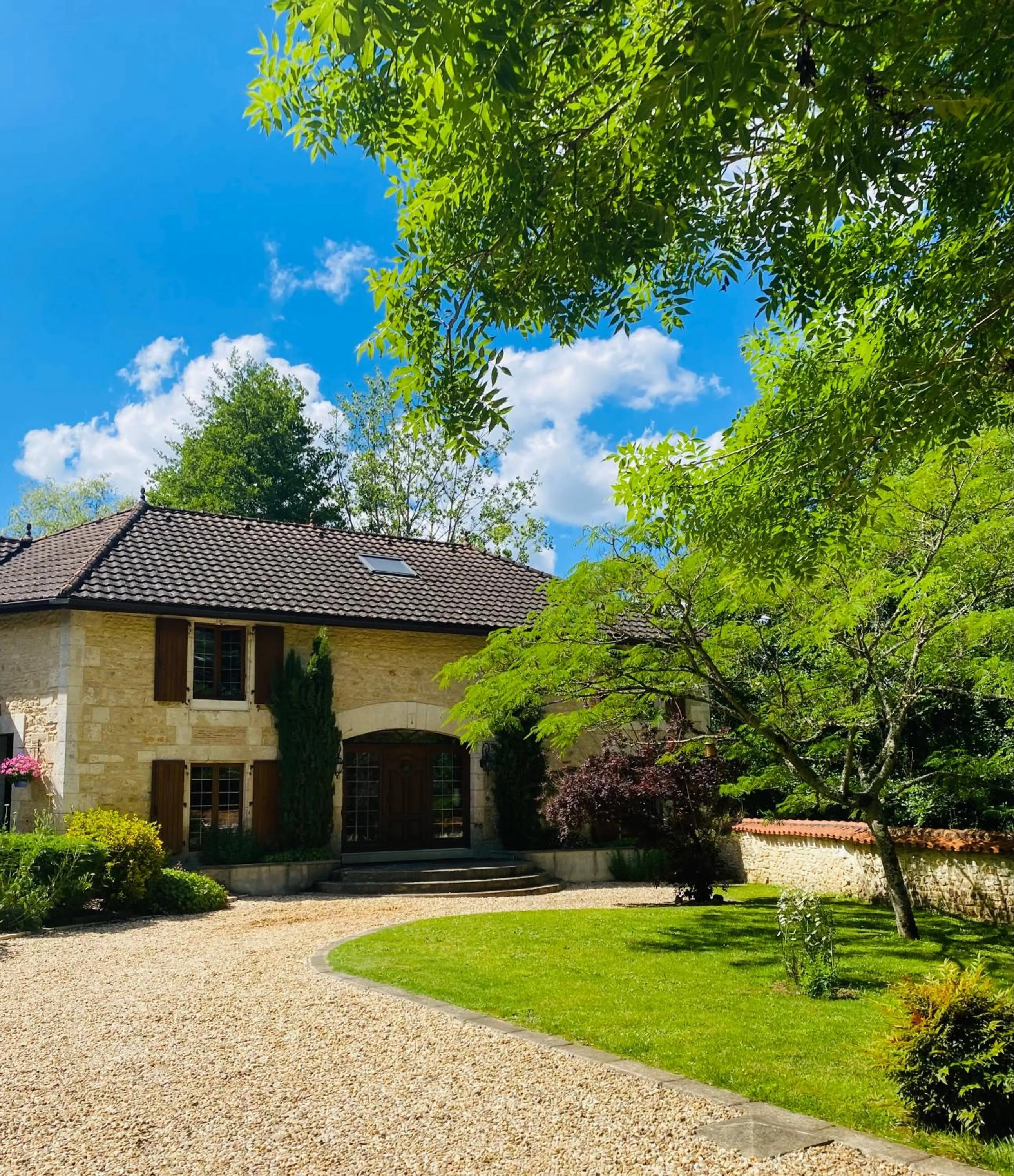 Property building in Moulin du Fontcourt