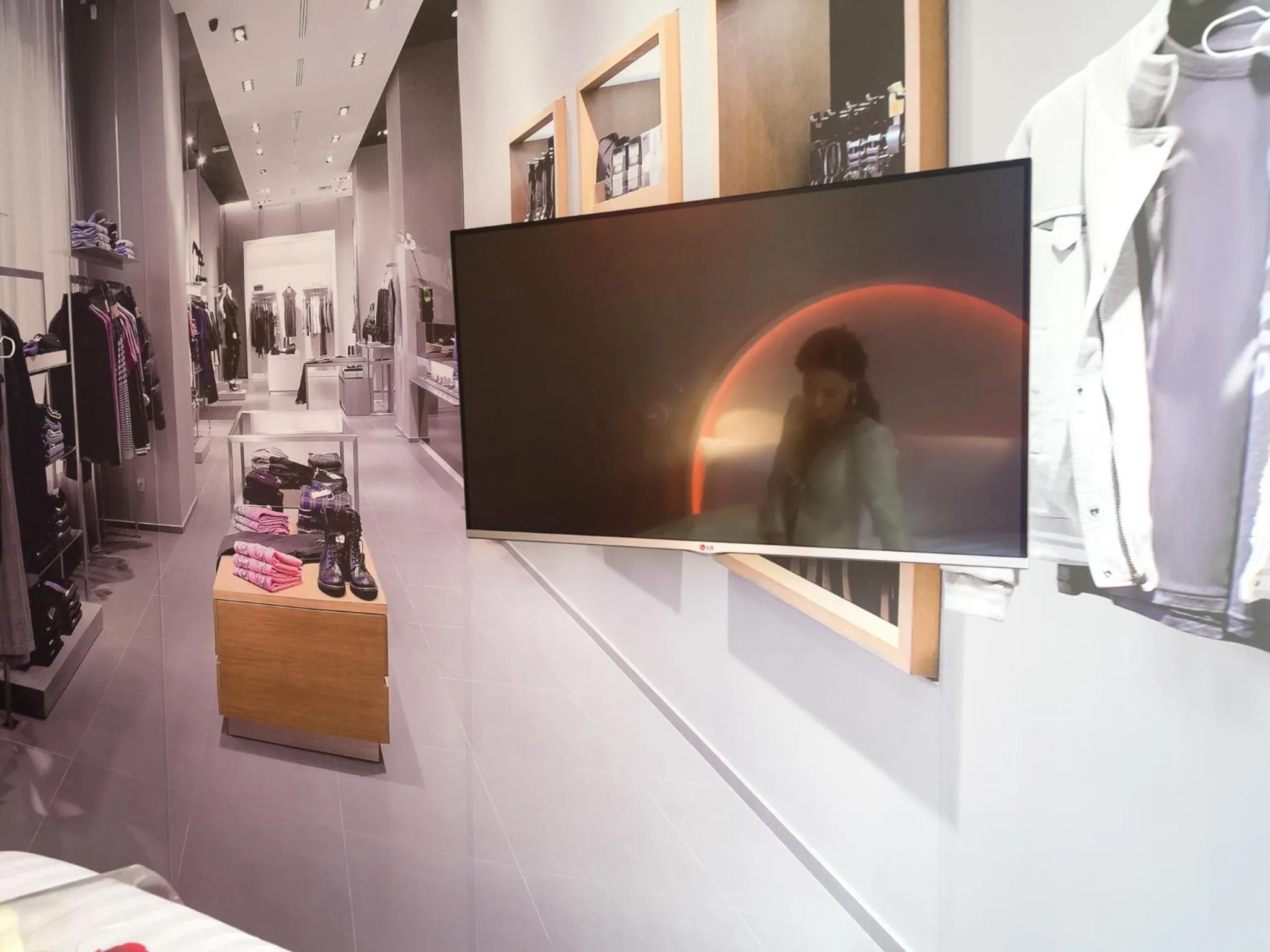 Bedroom in Magenta Campo dei Fiori