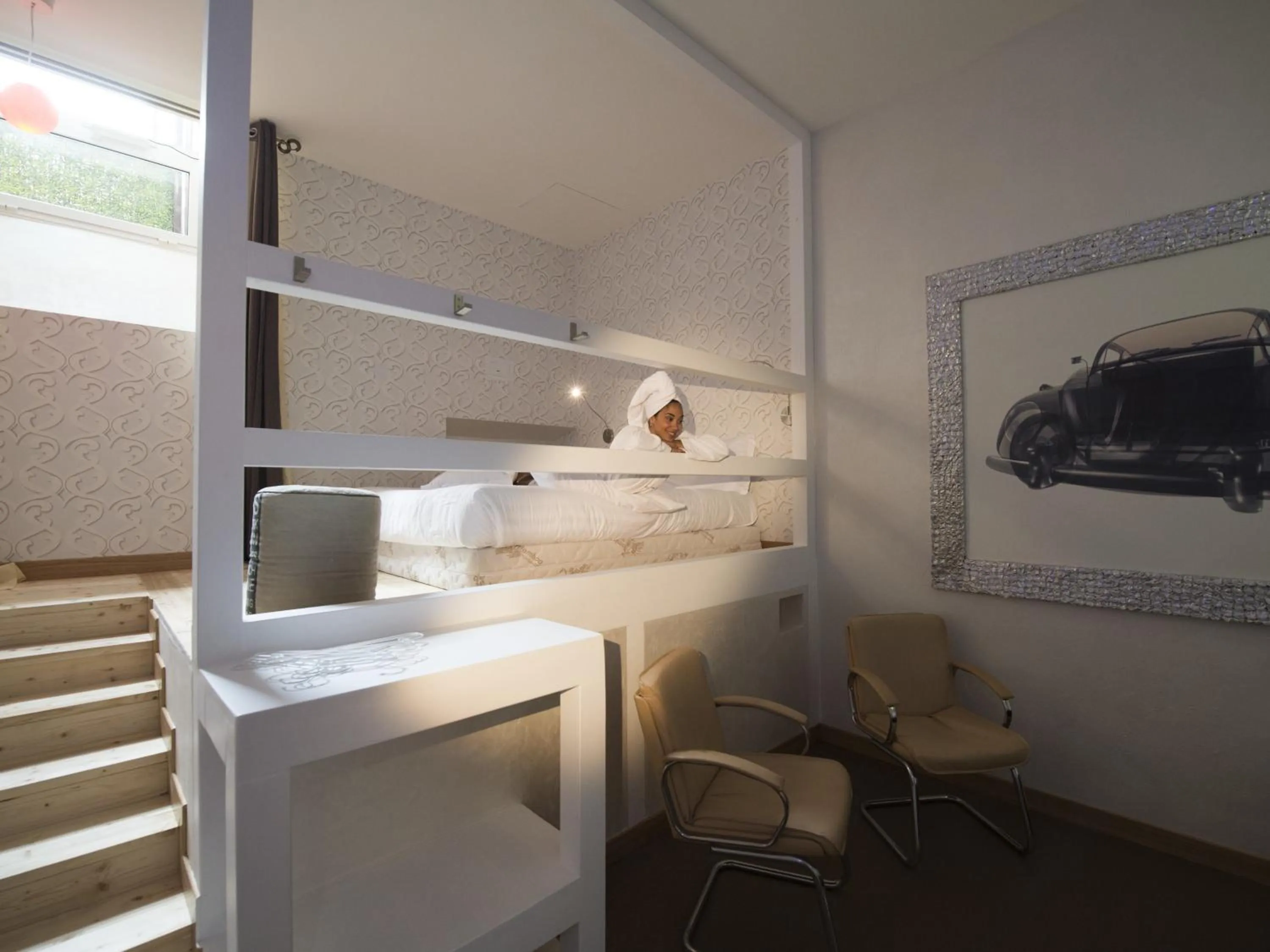 Bedroom in Magenta Campo dei Fiori