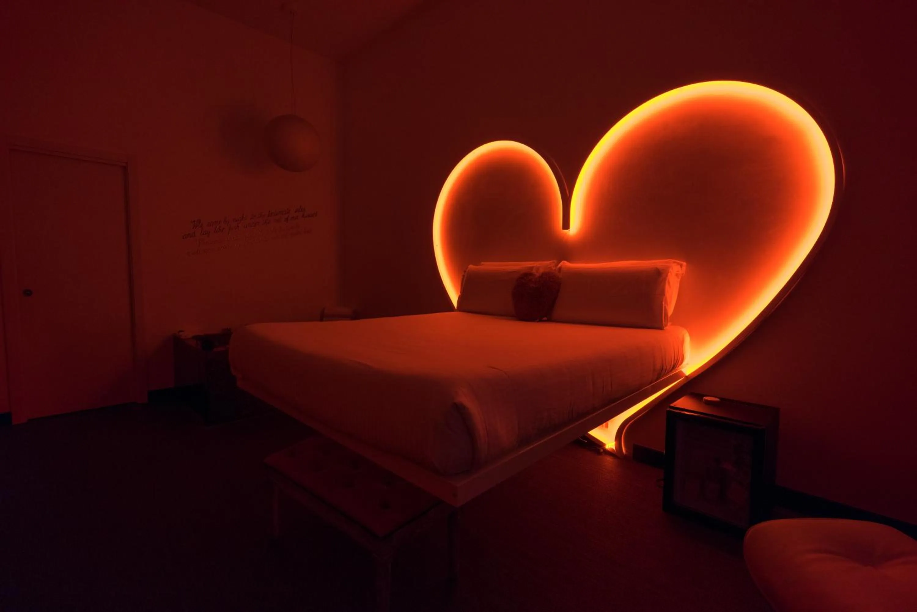 Bedroom, Bed in Magenta Campo dei Fiori