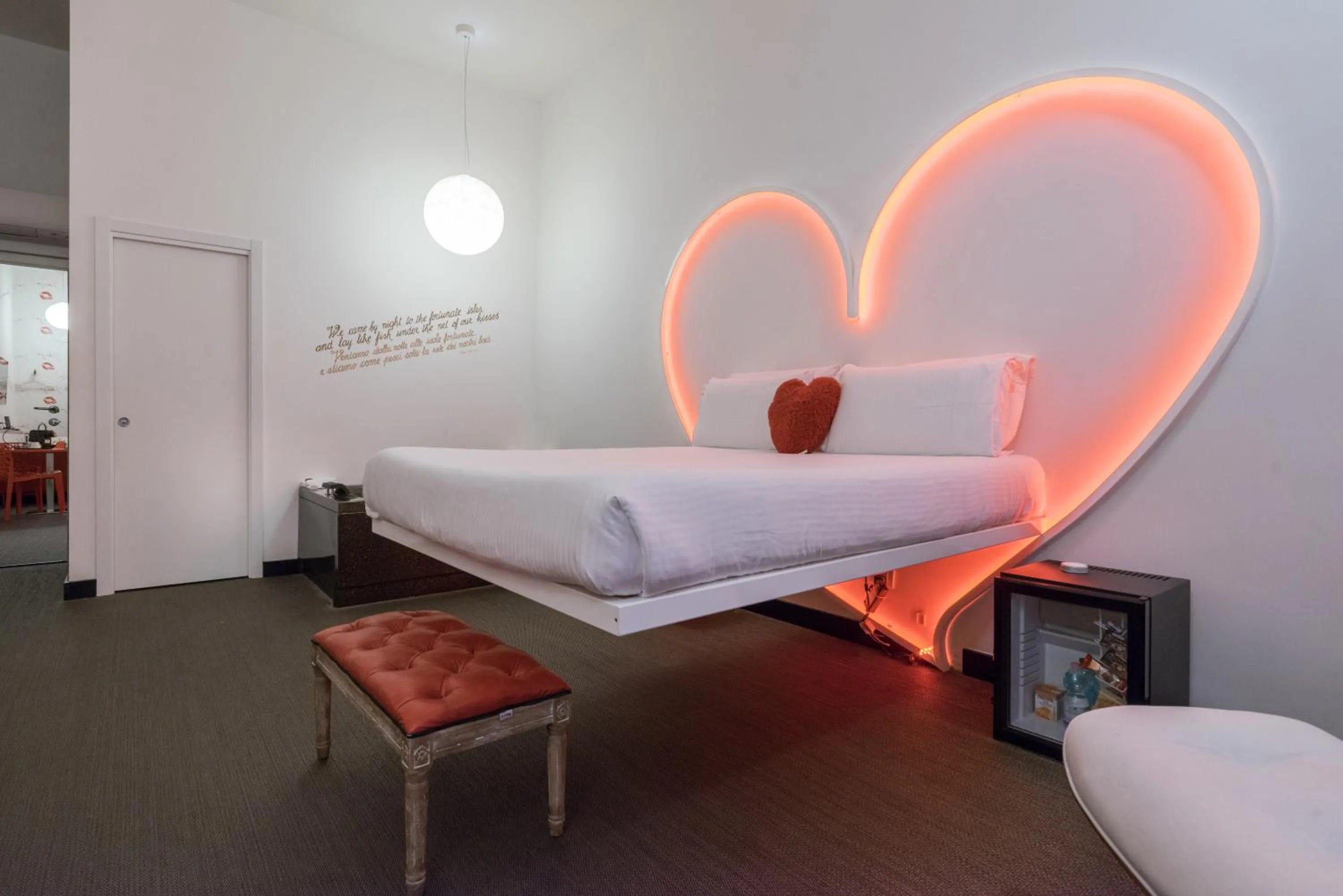 Bedroom, Bed in Magenta Campo dei Fiori