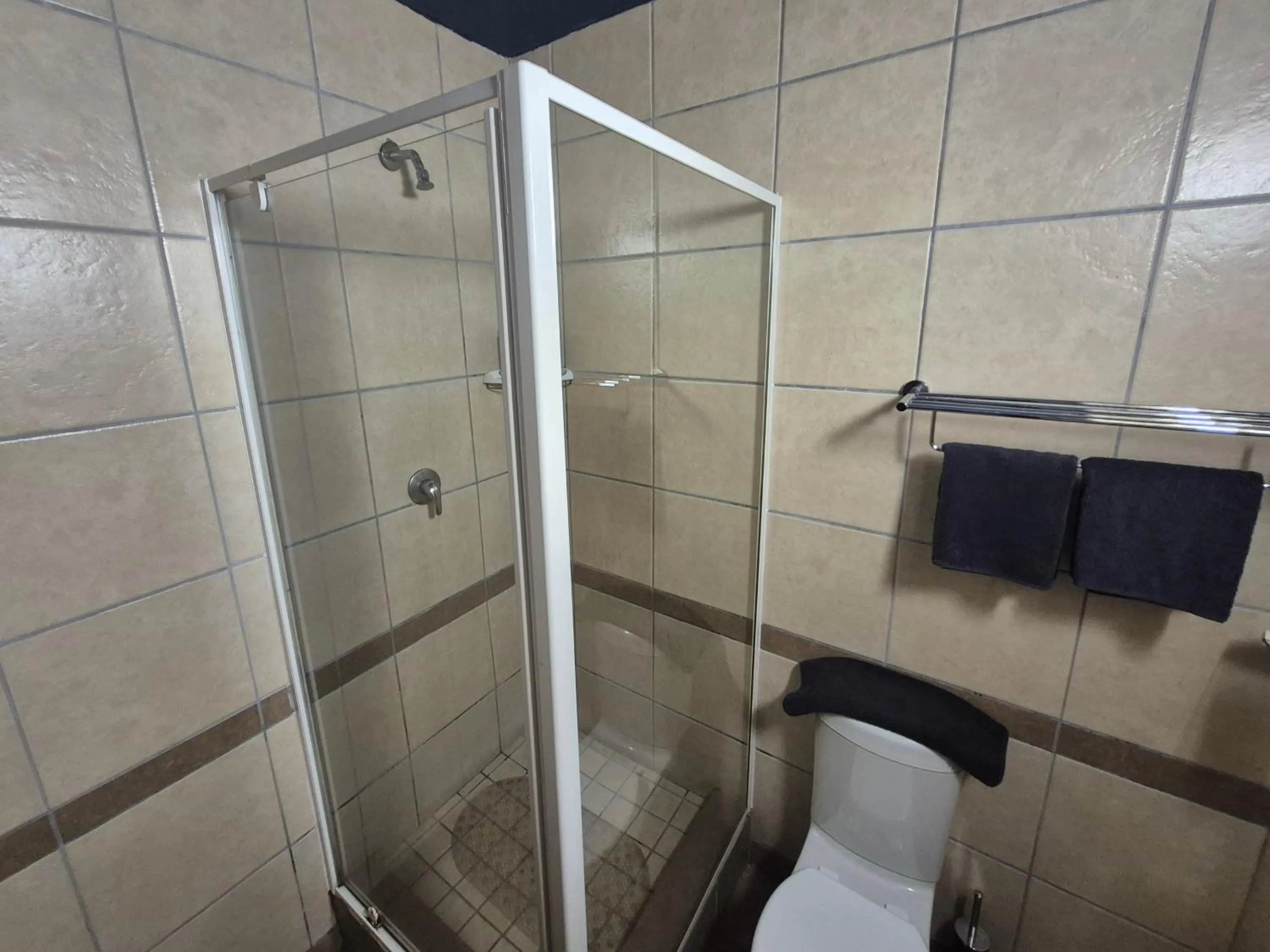 Shower in Hoedjiesbaai Hotel