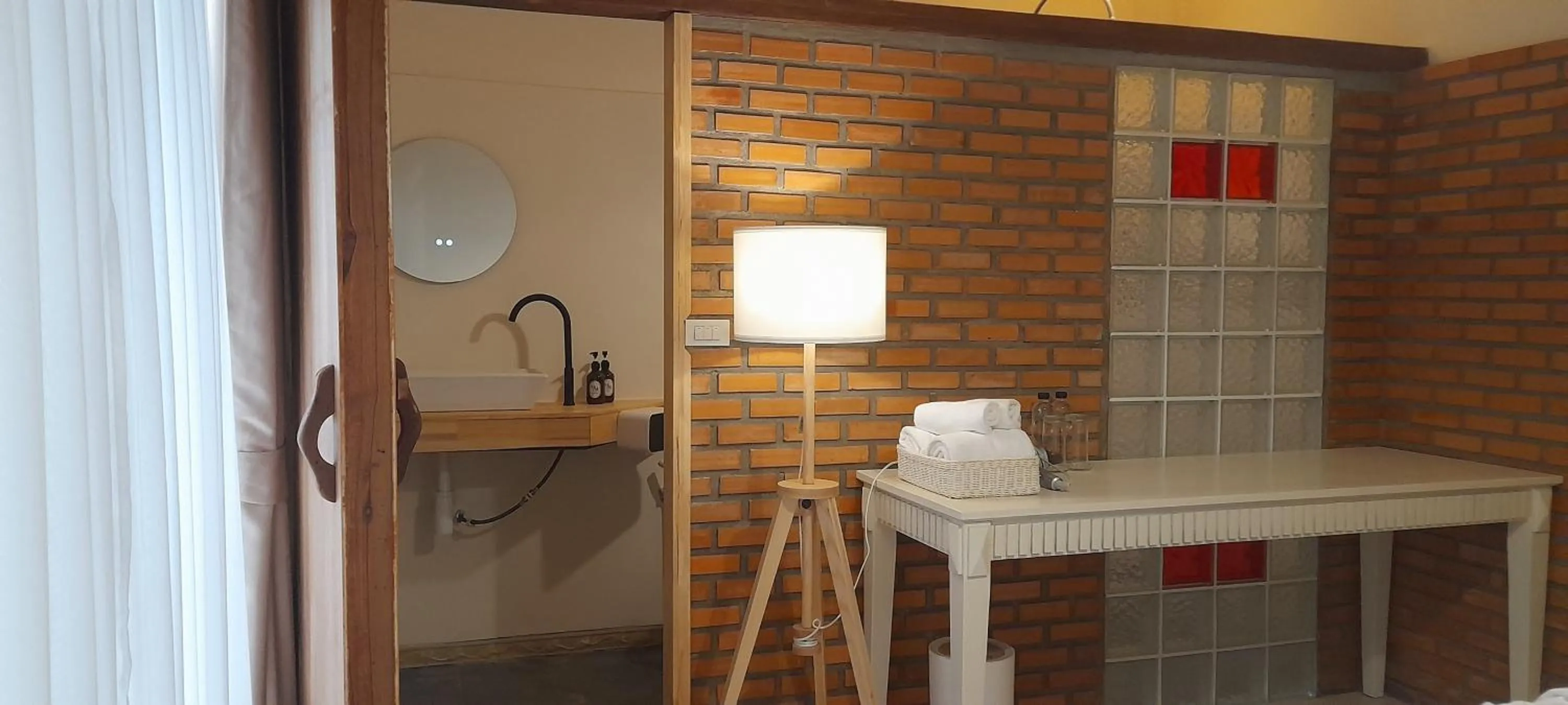 Photo of the whole room in To The Moon Guesthouse