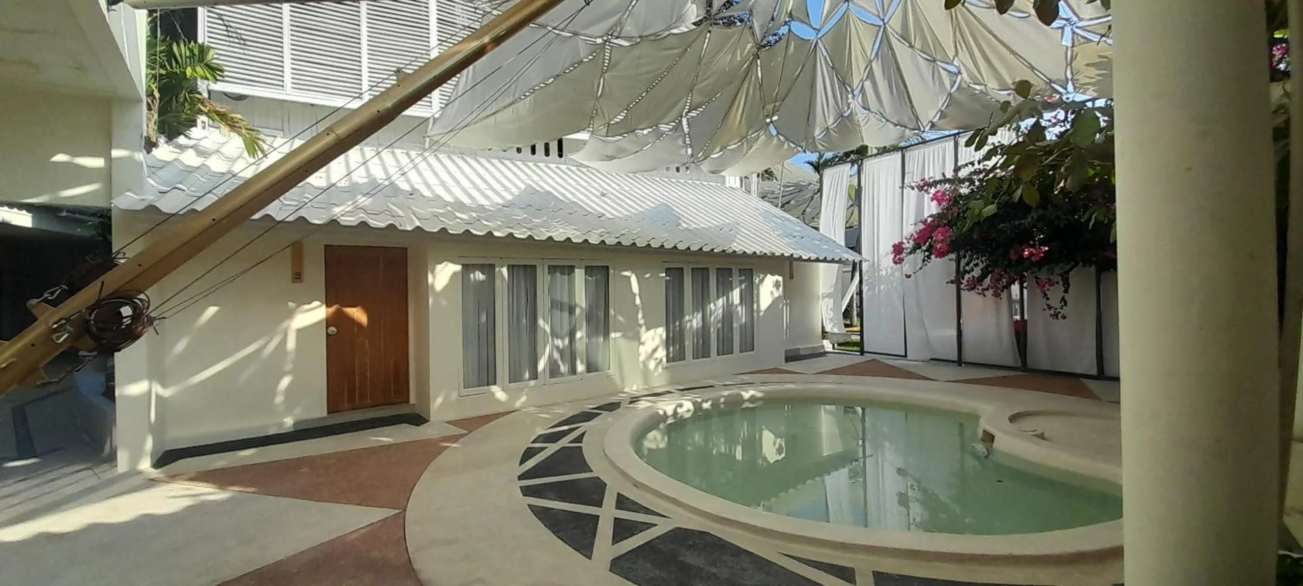 Swimming pool in To The Moon Guesthouse