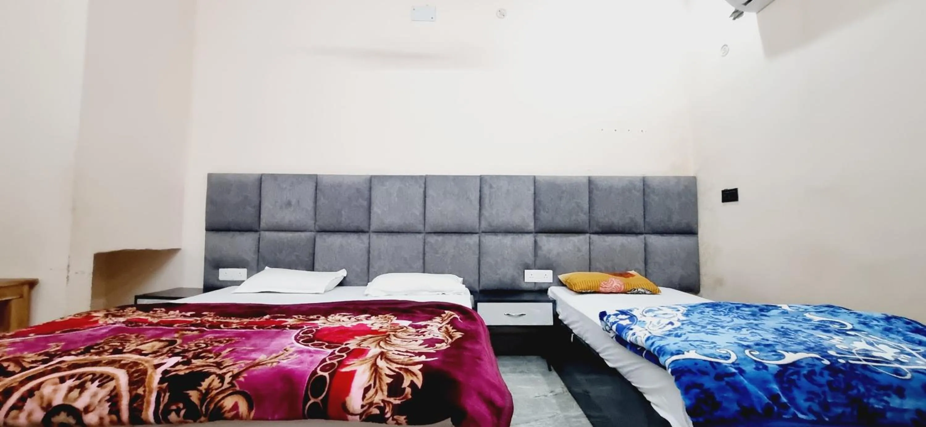 Bedroom, Bed in Surya Palace