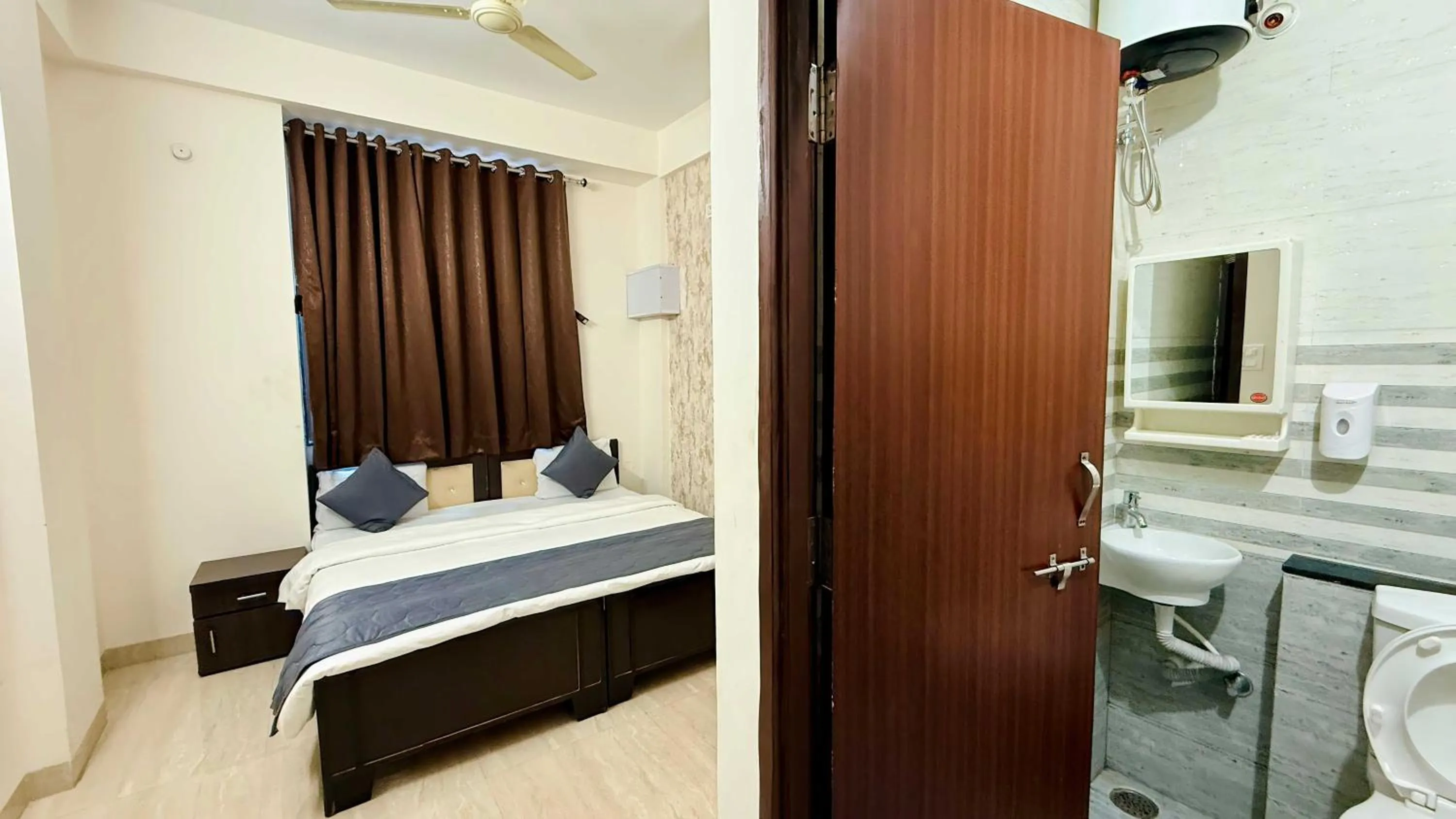 Bed in Hotel Regency