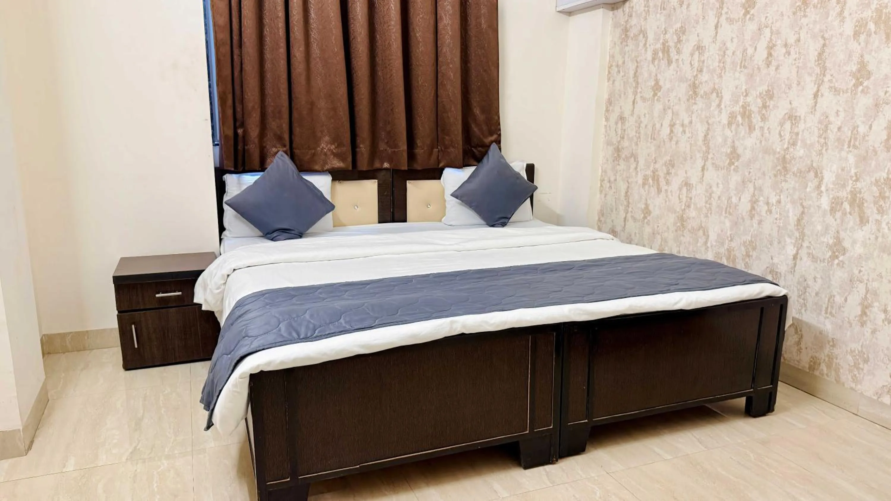 Bed in Hotel Regency