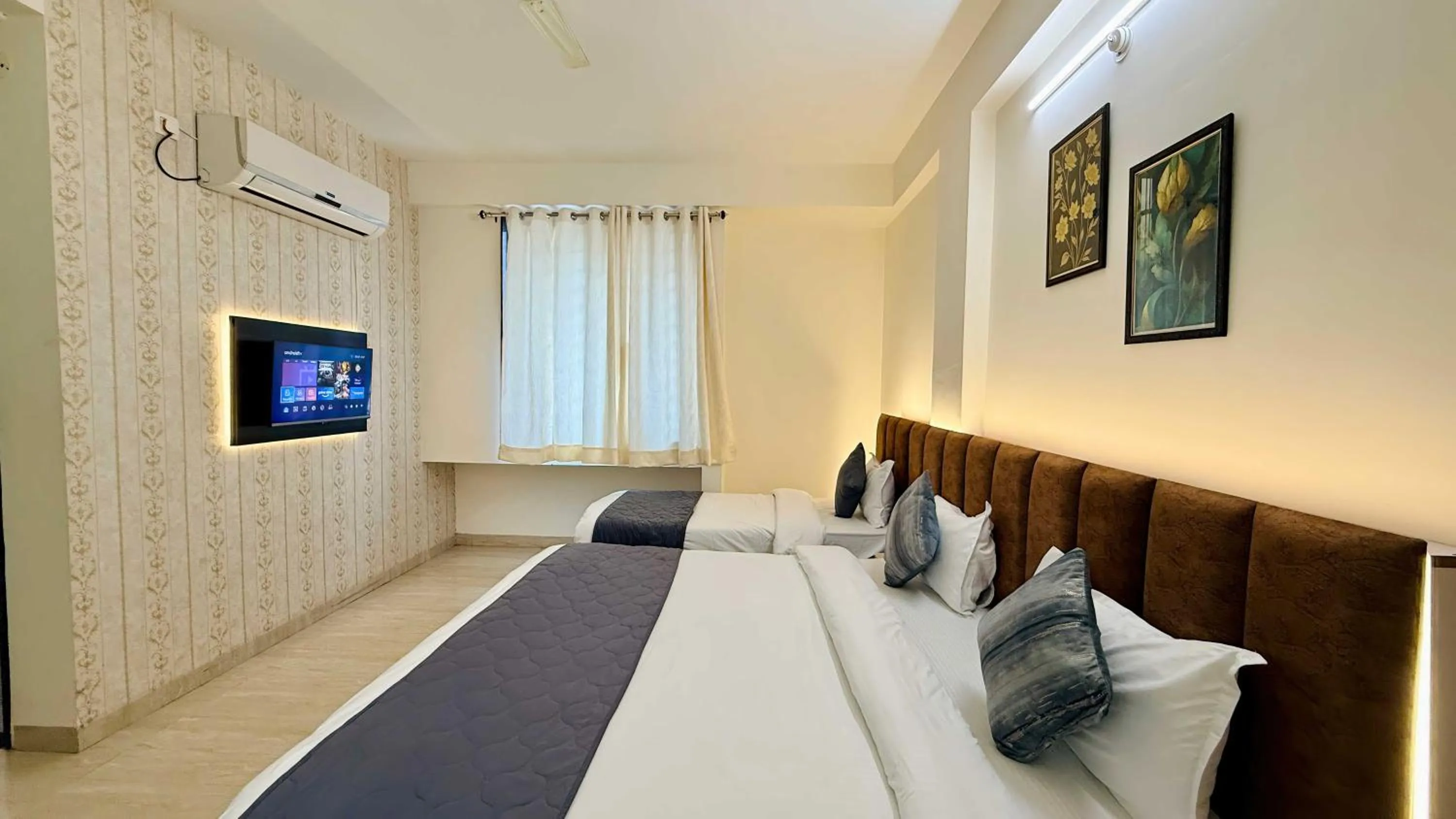 Bed in Hotel Regency