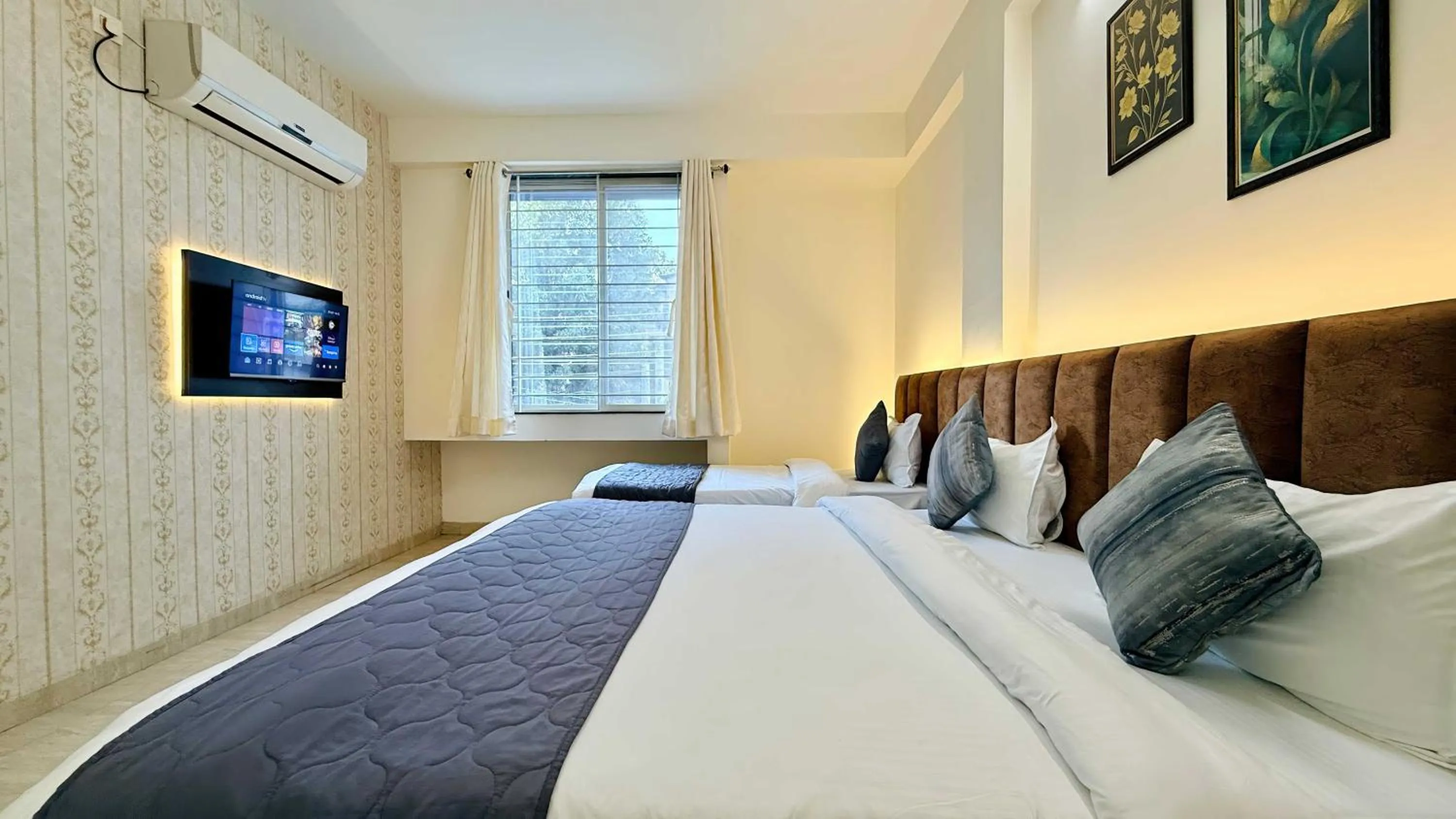 Bed in Hotel Regency