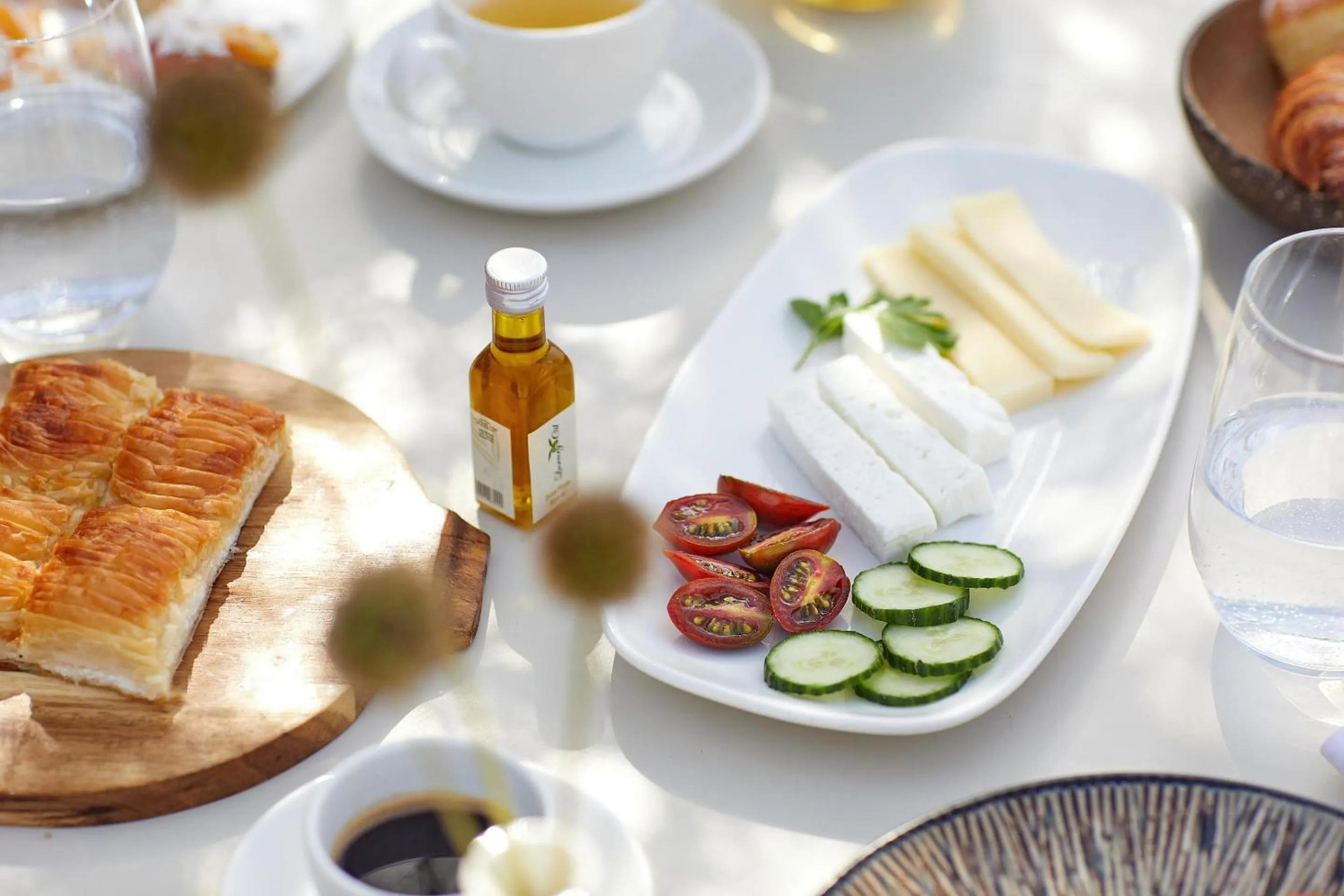 Restaurant/places to eat in Sani Beach