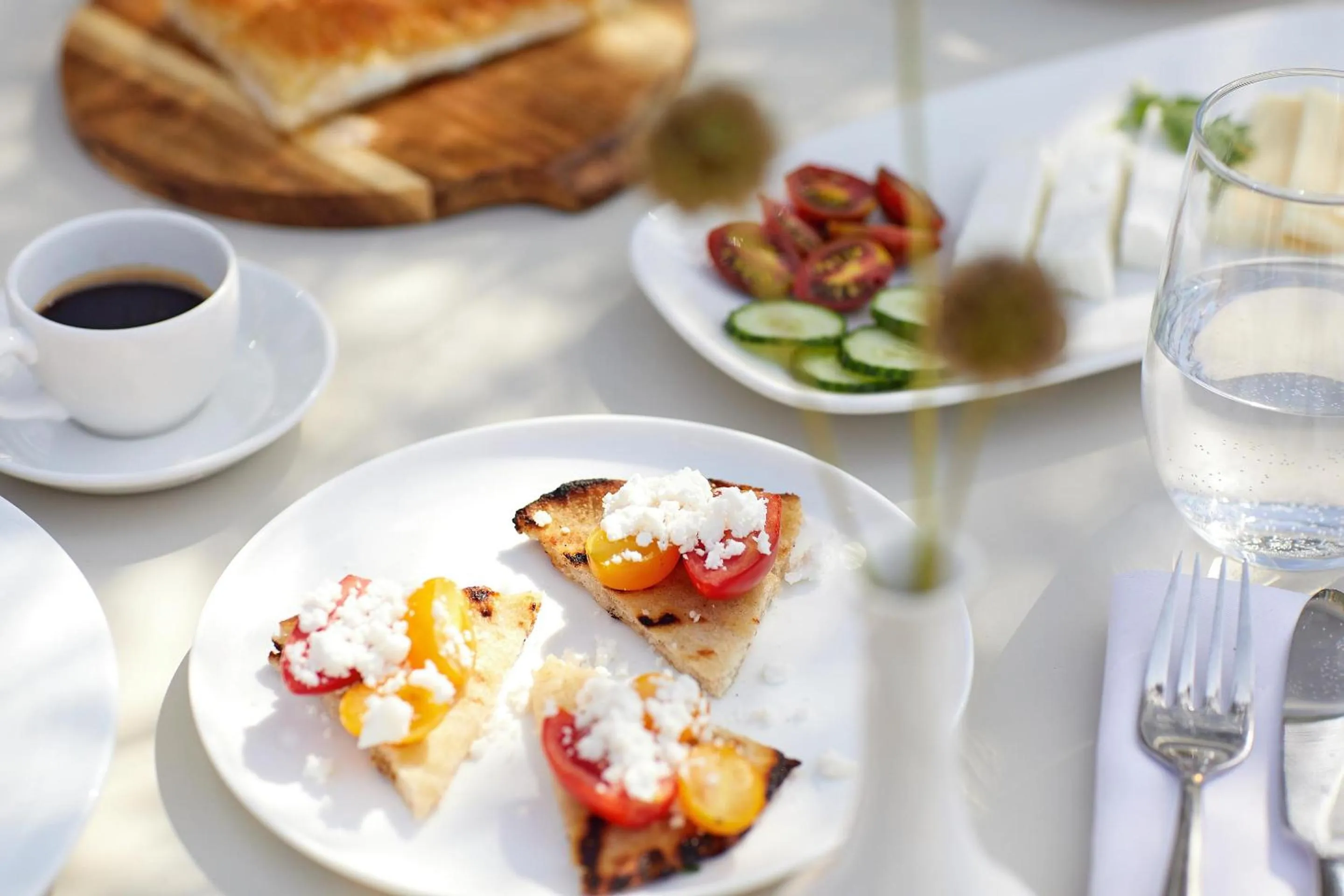 Restaurant/places to eat in Sani Beach