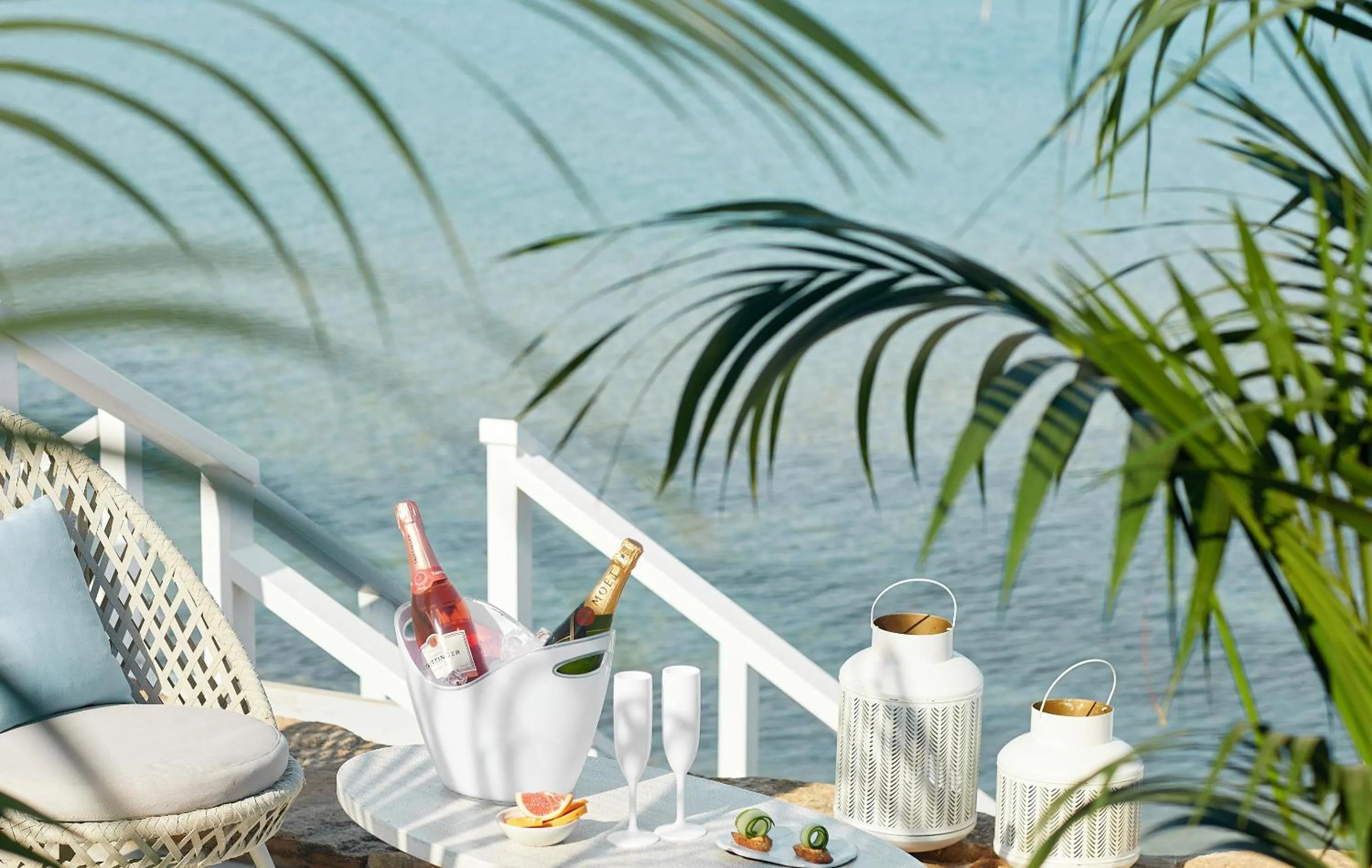 Lounge or bar in Sani Beach