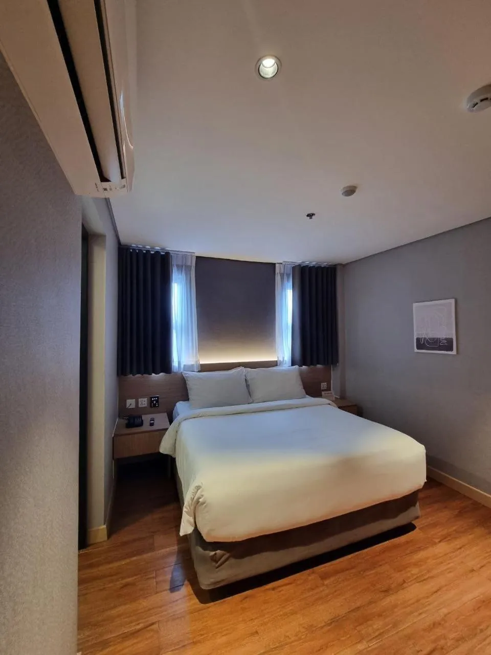 Bedroom, Bed in Moonstar Cebu Capsule Hotel