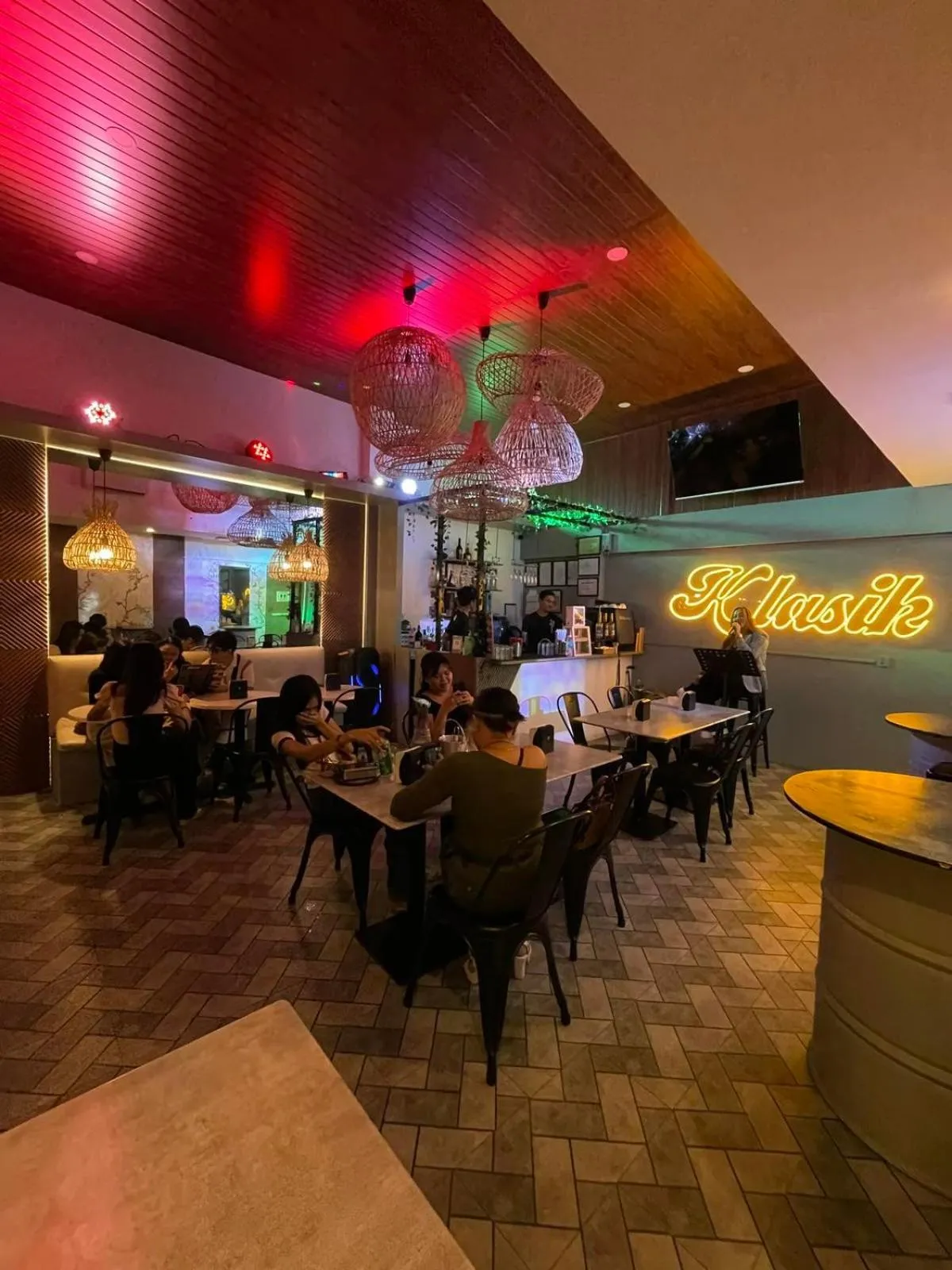 Lounge or bar in Moonstar Cebu Capsule Hotel