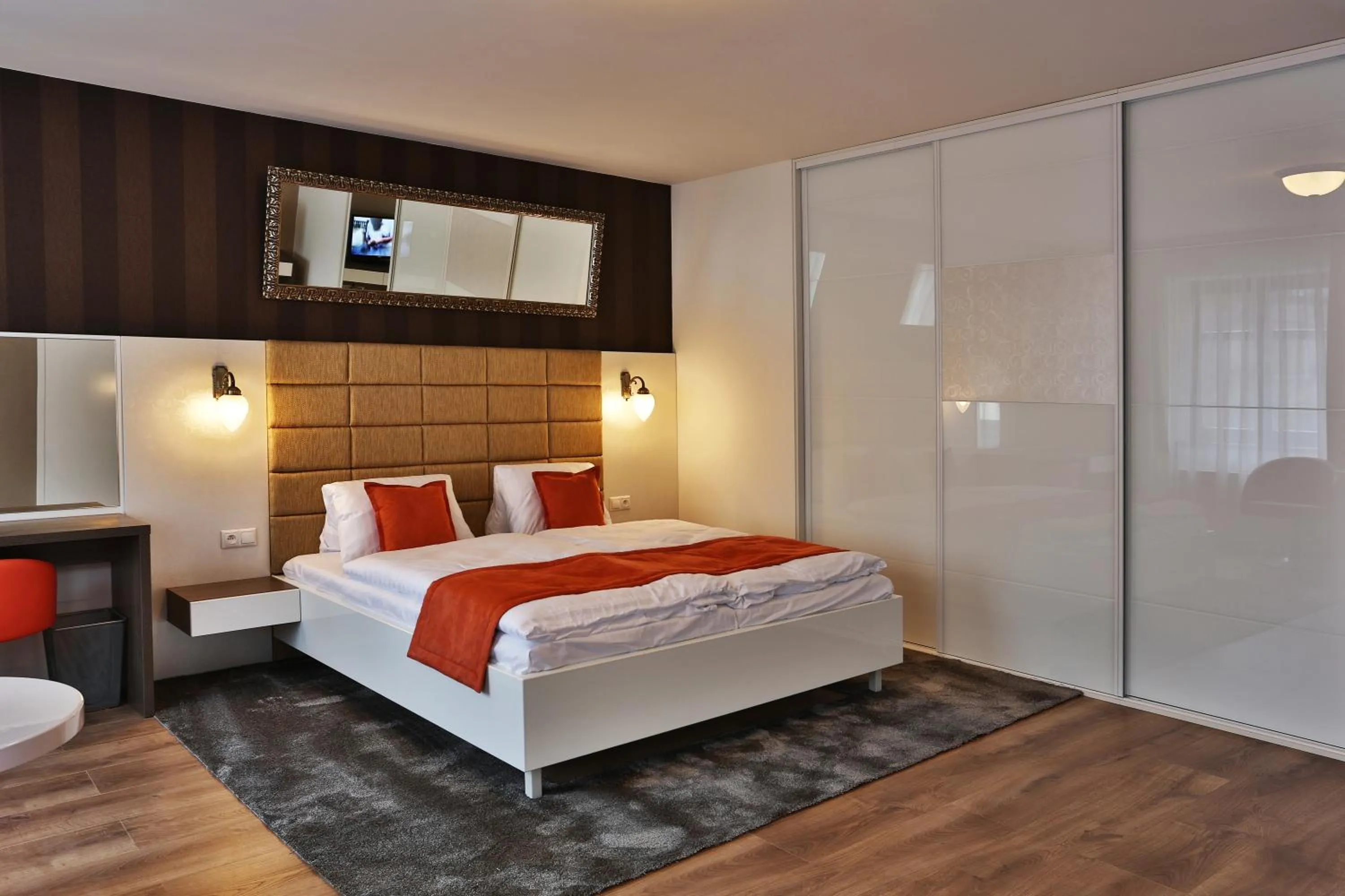 Bedroom, Bed in VIP Apartments