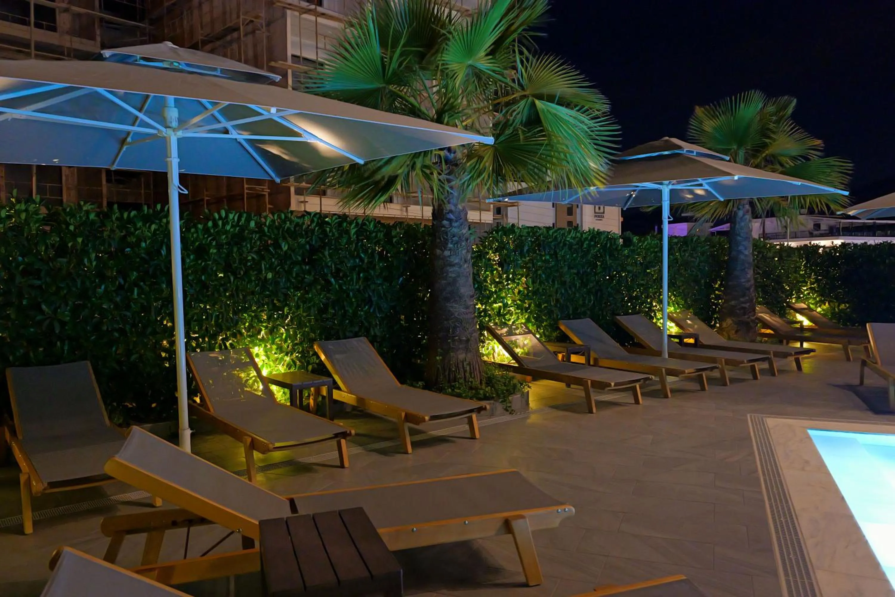 Patio in Heksamil Hotel