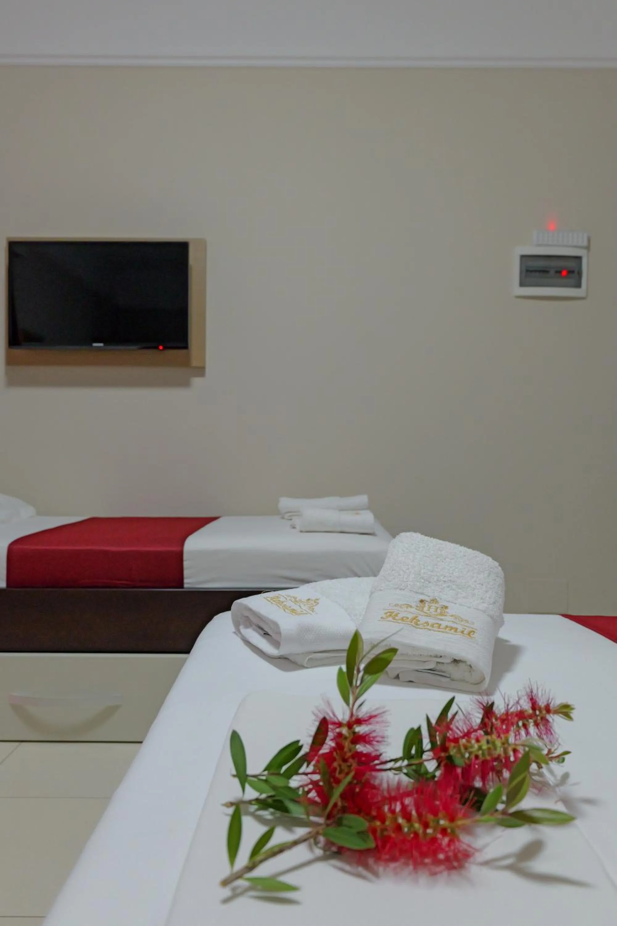 Bed in Heksamil Hotel