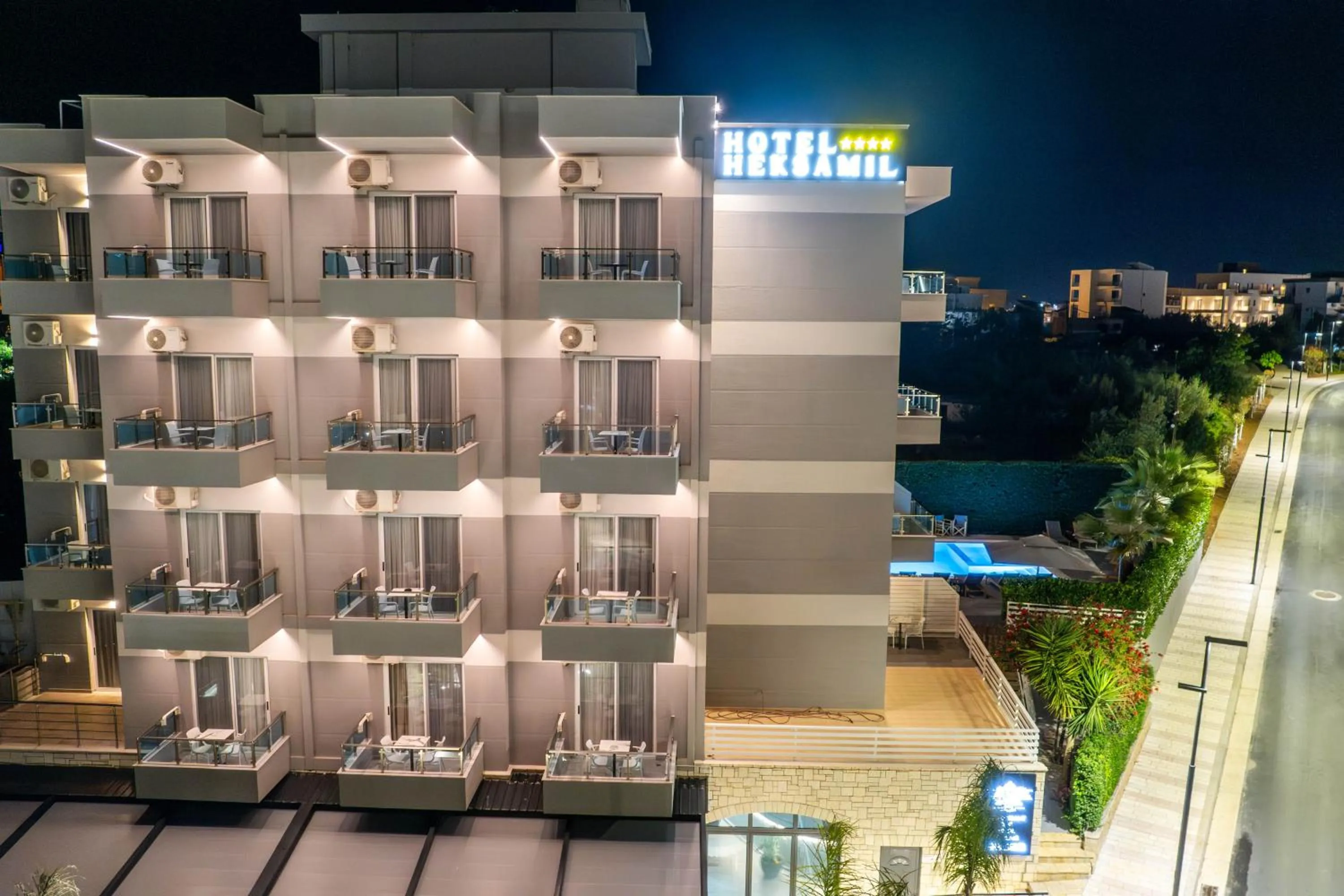 Property building in Heksamil Hotel