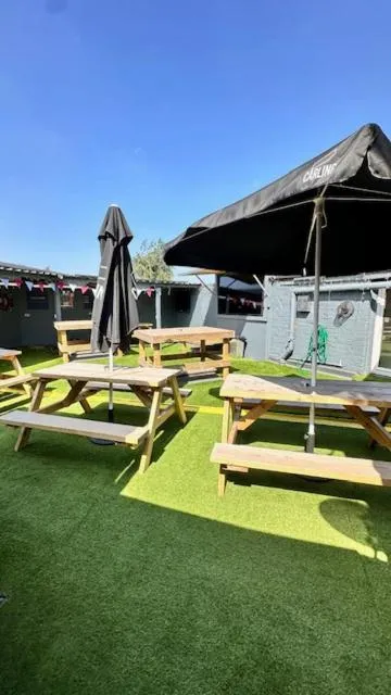 Shanahans B&B with Sports Bar