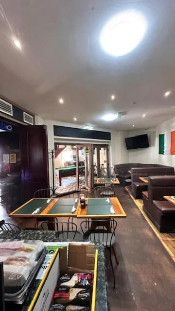 Shanahans B&B with Sports Bar