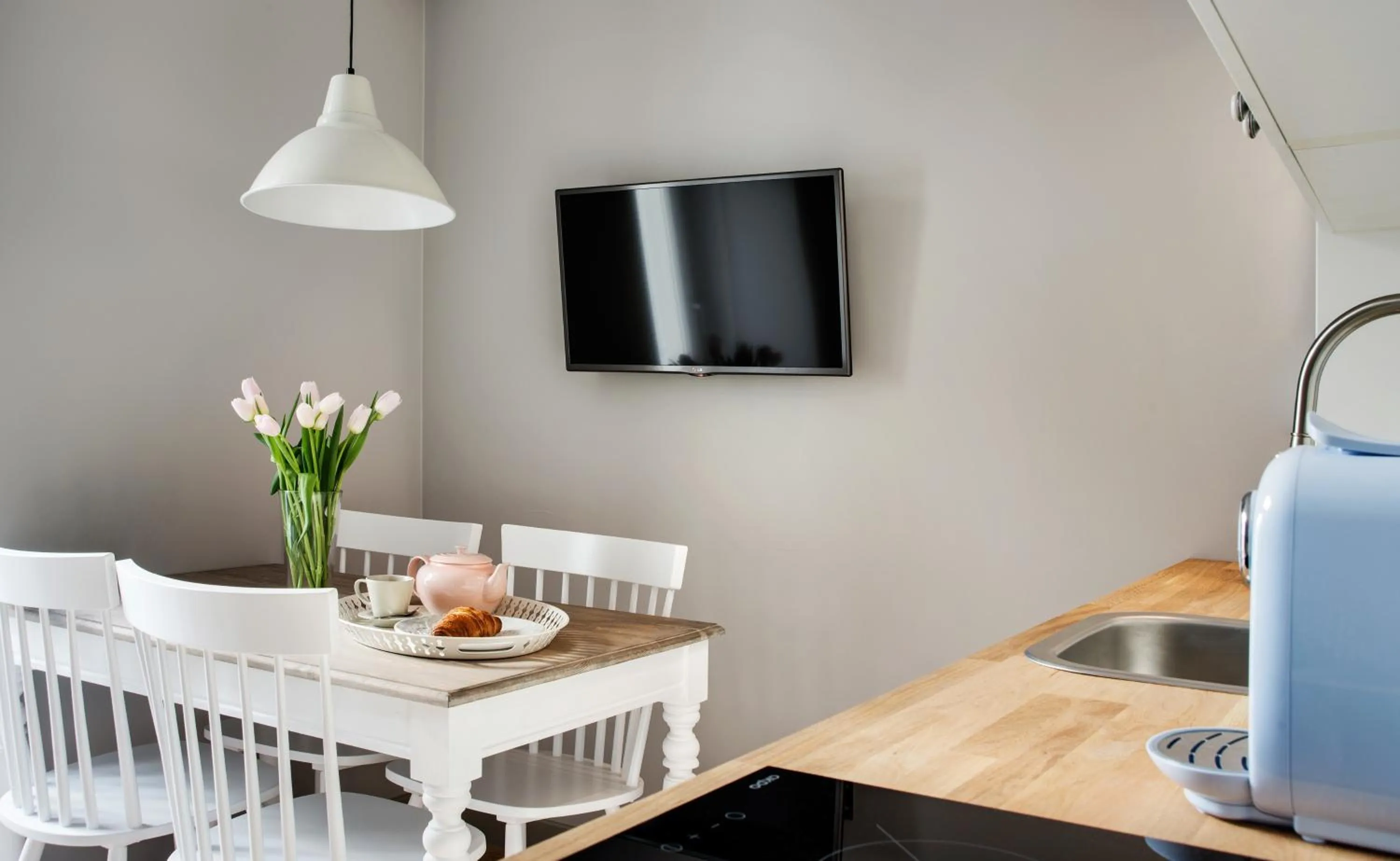 Kitchen or kitchenette in Too-Good Apartments