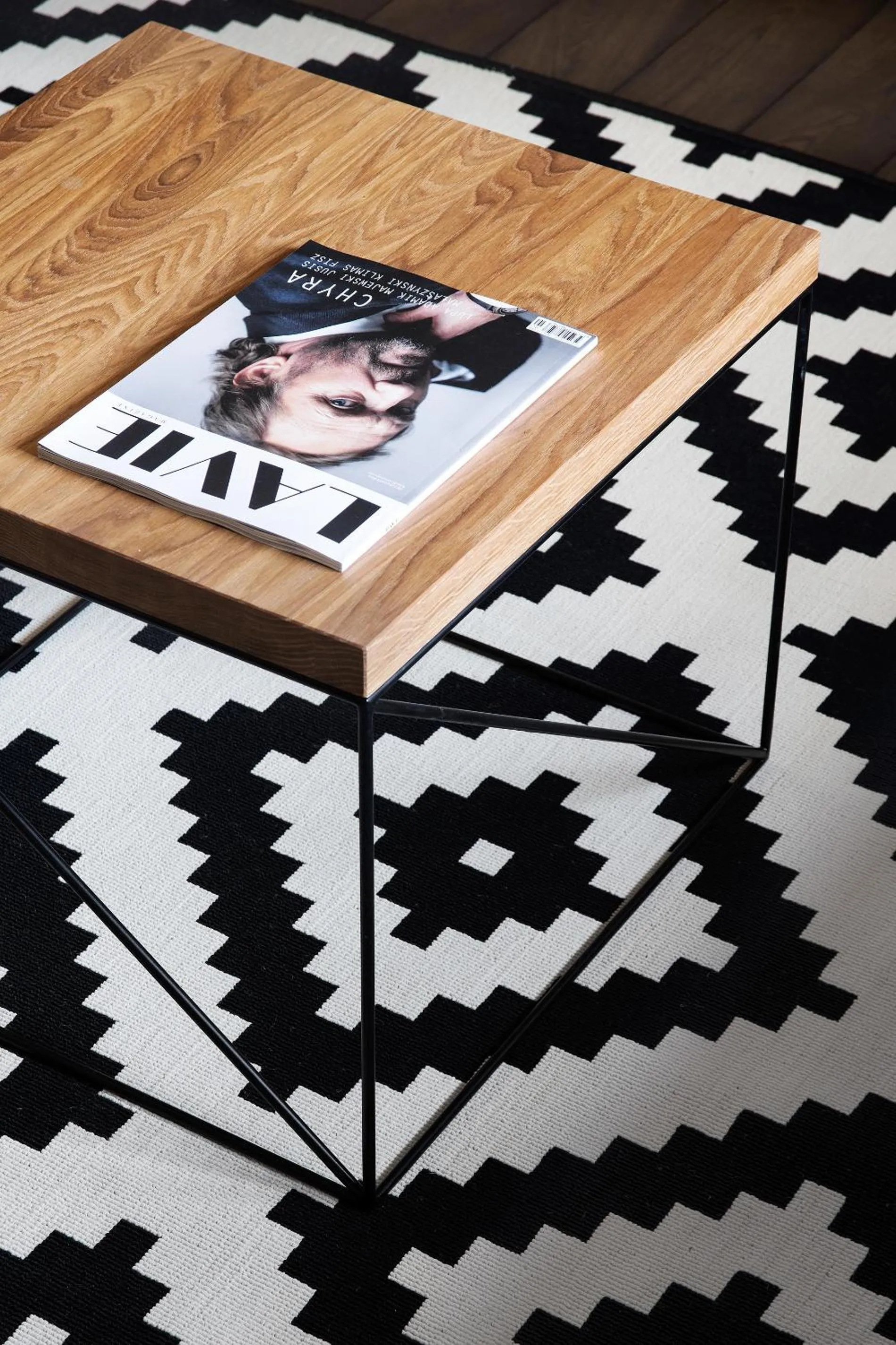 Decorative detail in Too-Good Apartments