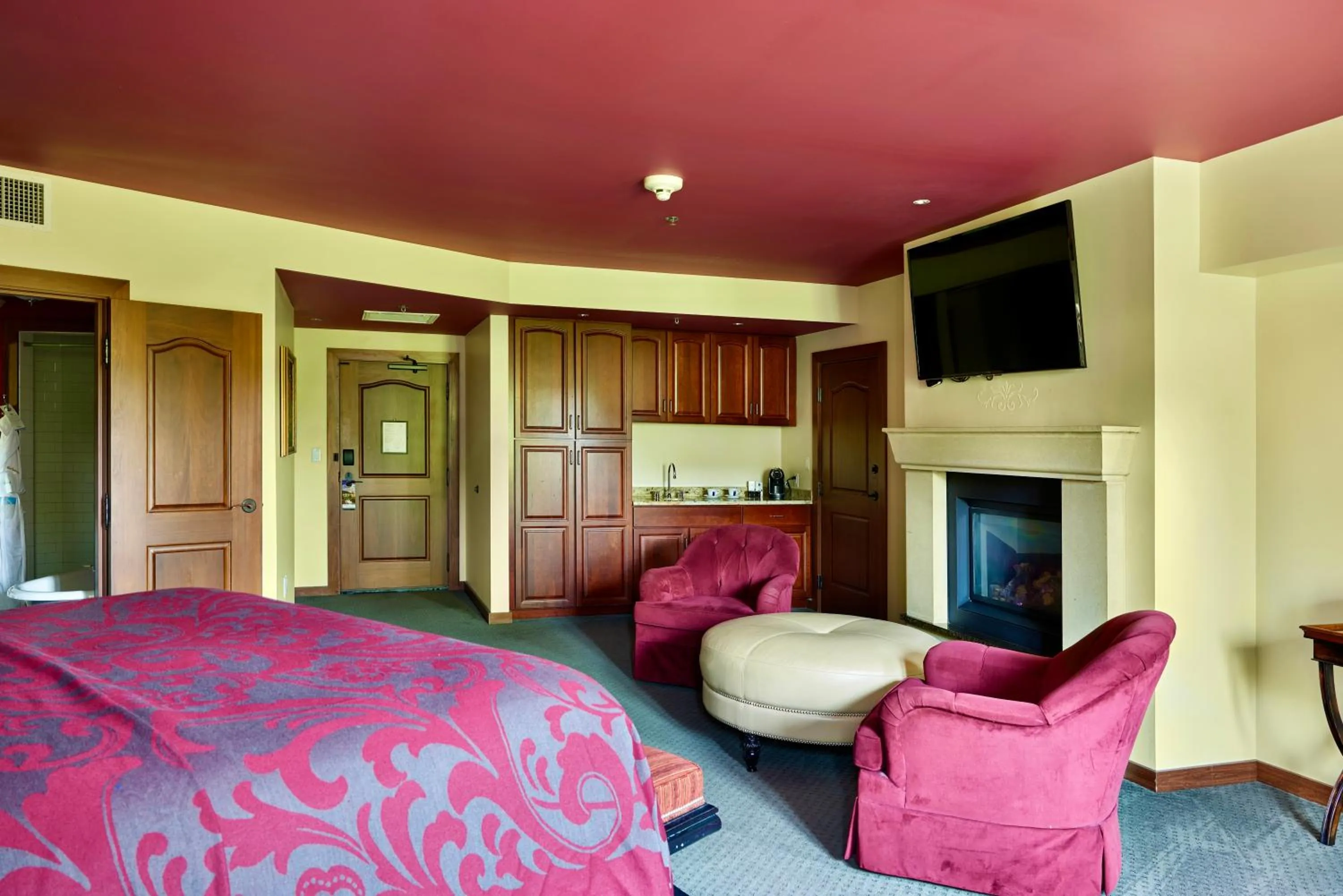 Bedroom in Mirbeau Inn & Spa - Plymouth