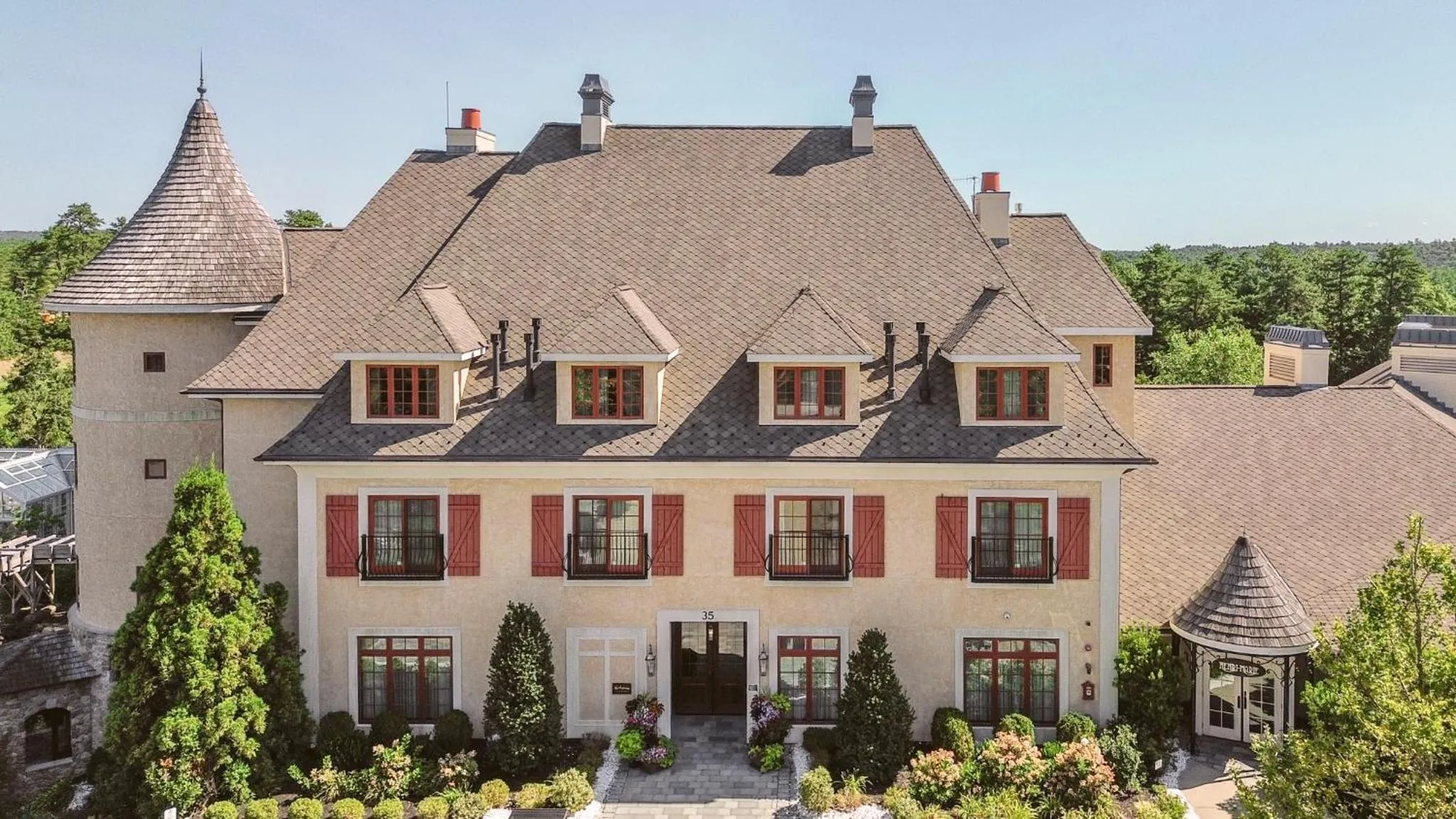 Property building in Mirbeau Inn & Spa - Plymouth