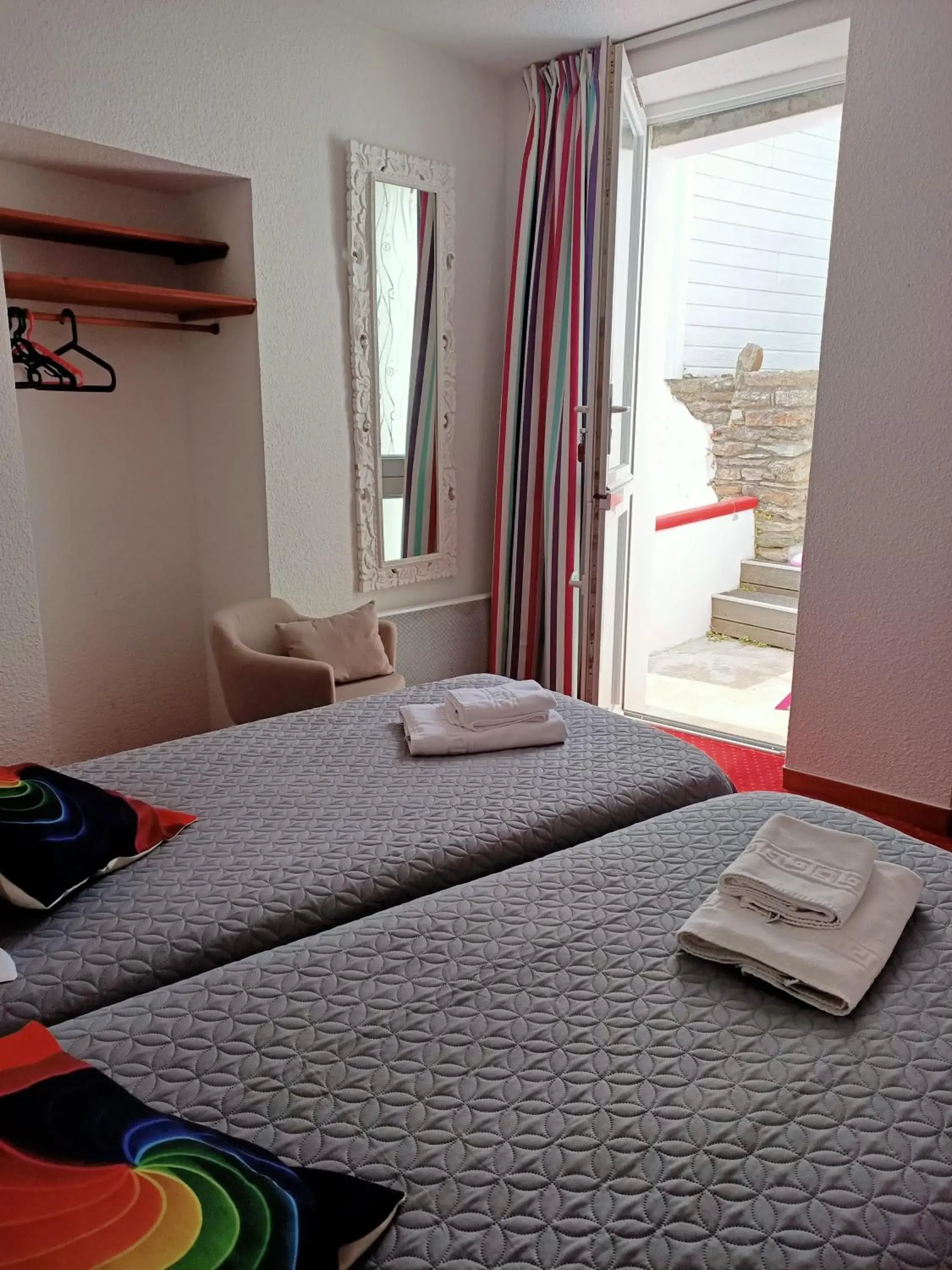 Twin Room with Courtyard View in Hotel Saint Amant Twin Room with Courtyard View in Hotel Saint Amant