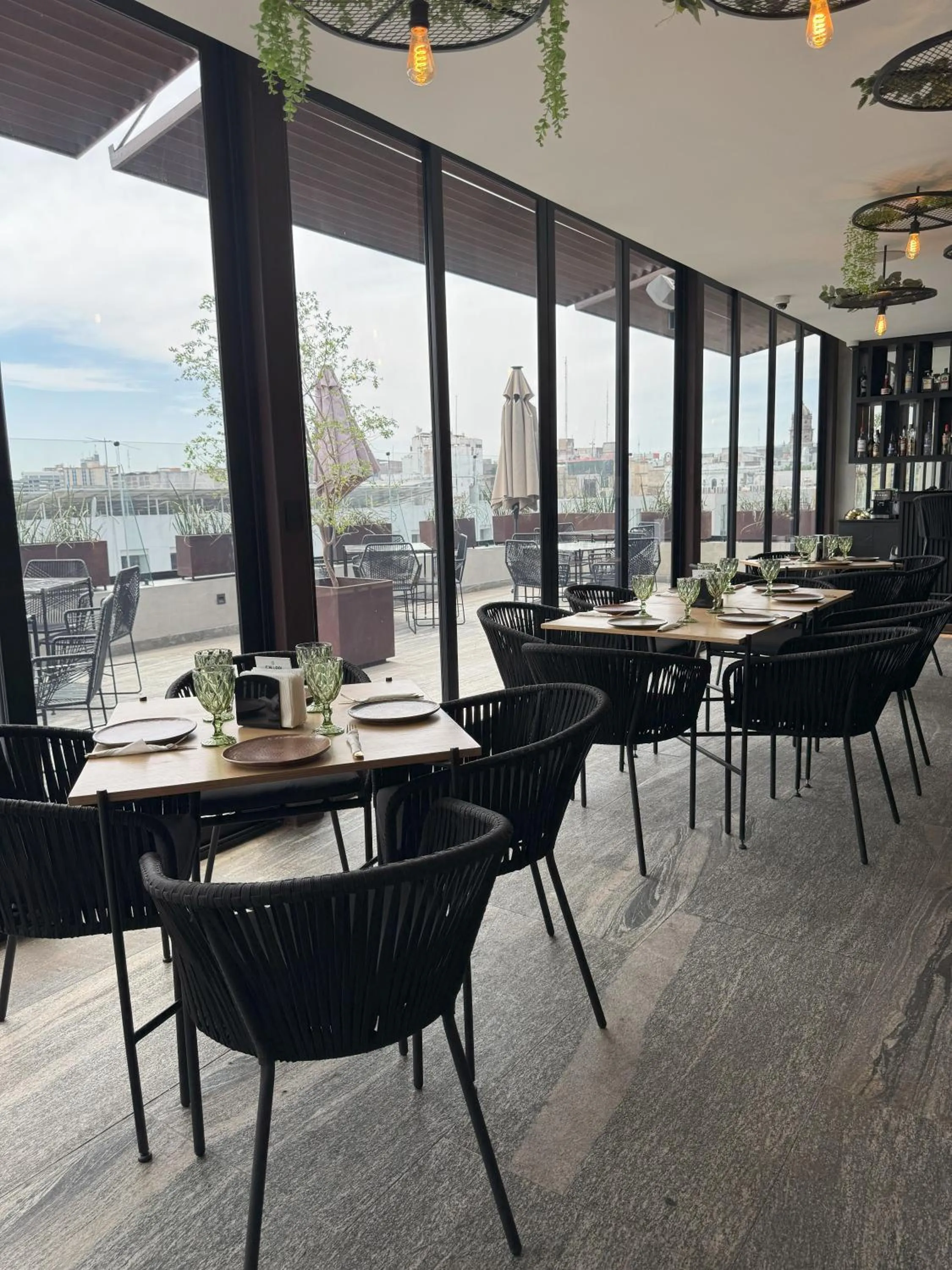 Restaurant/places to eat in Hotel Aló Degollado