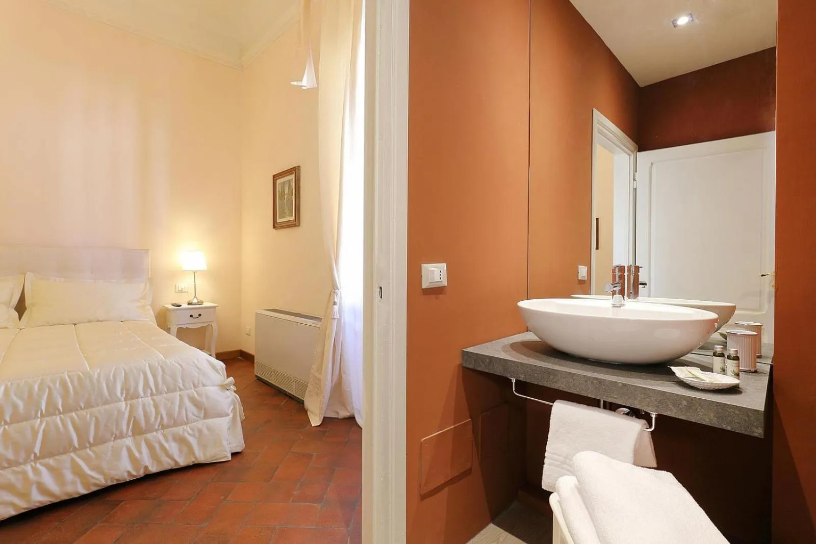 Bathroom, Bed in Dimora Bandinelli