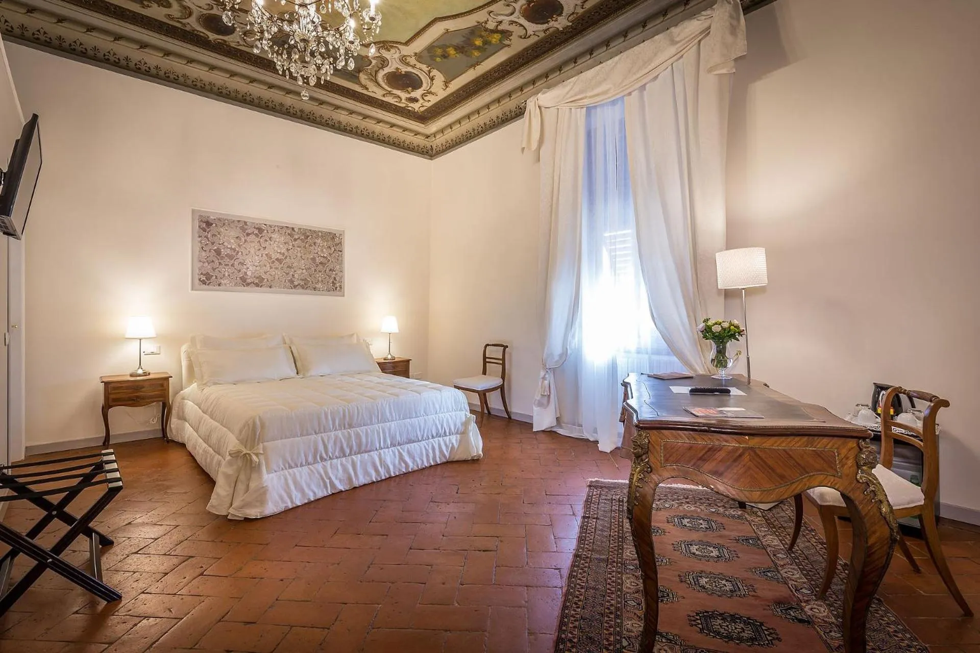 Photo of the whole room, Bed in Dimora Bandinelli