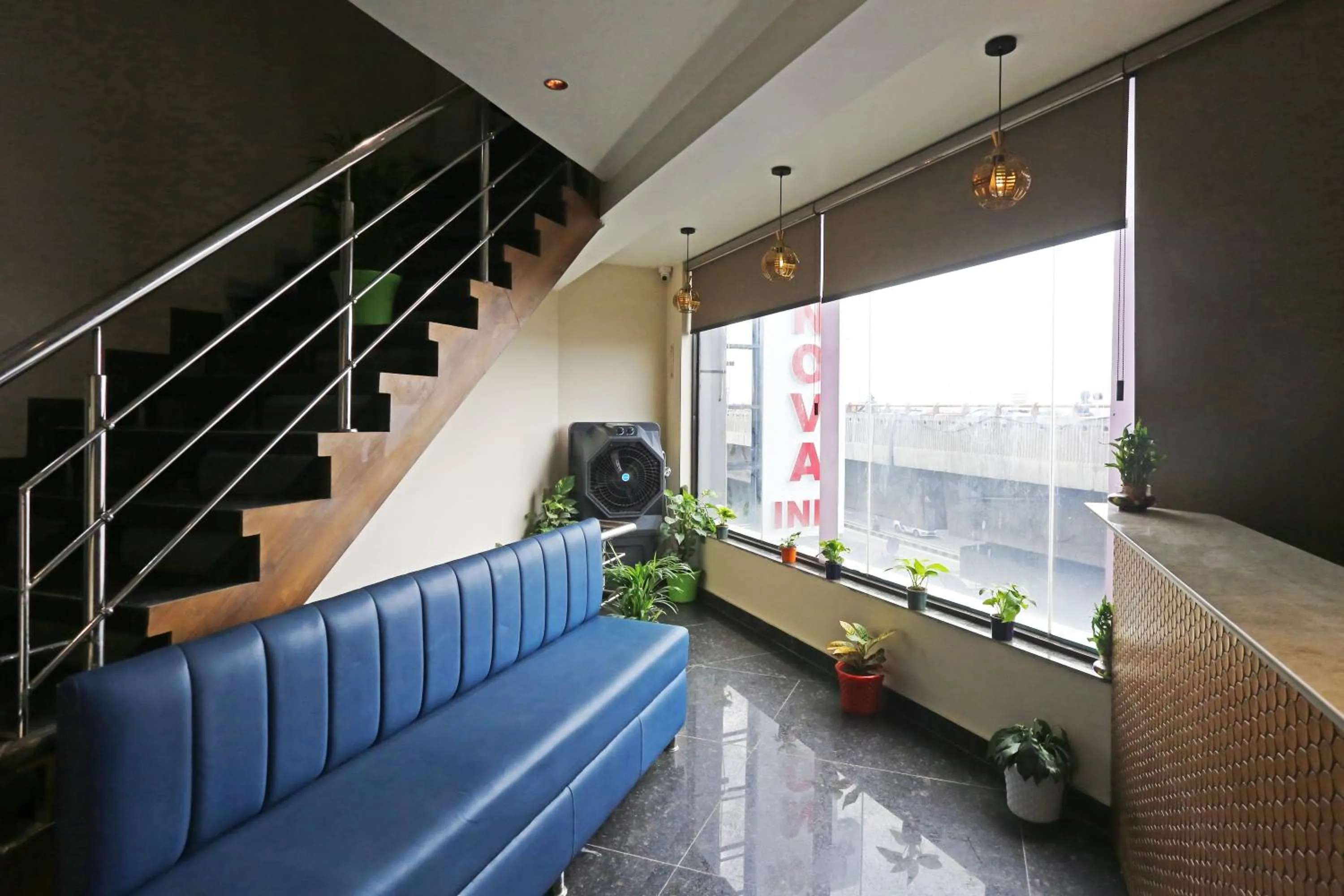 Living room in Hotel Nova Inn Near Delhi Airport