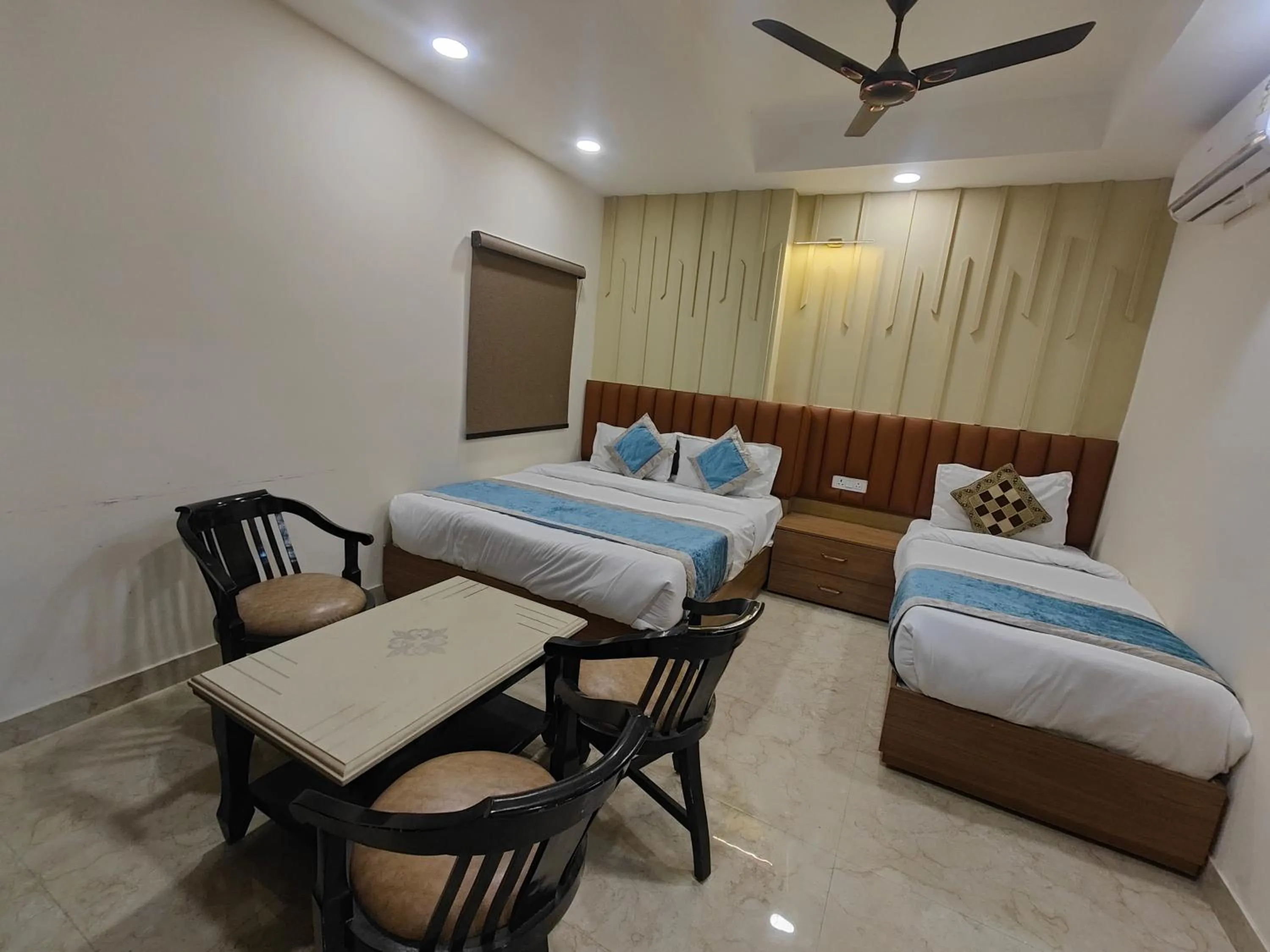 Bed in Hotel Nova Inn Near Delhi Airport