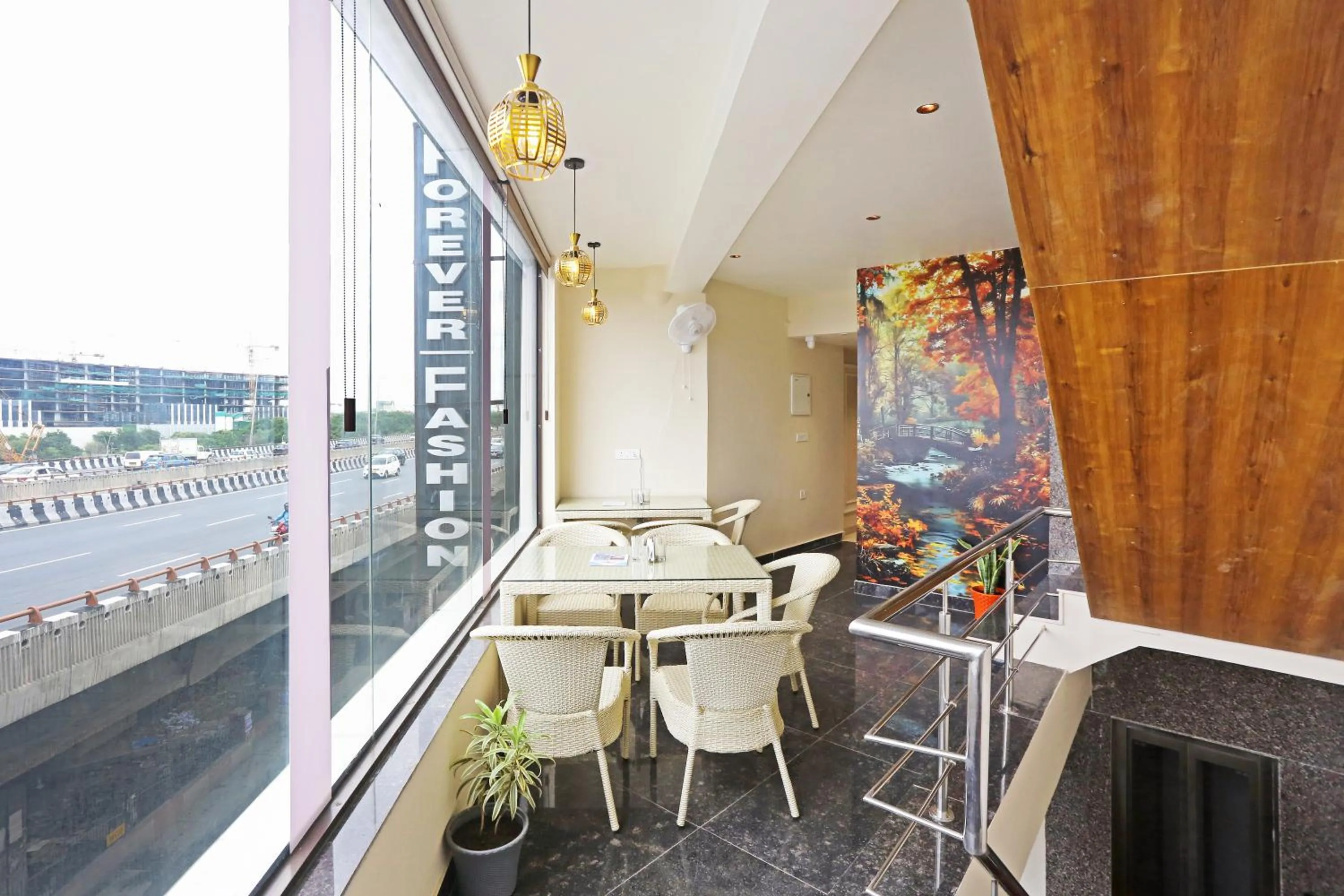 Restaurant/places to eat in Hotel Nova Inn Near Delhi Airport