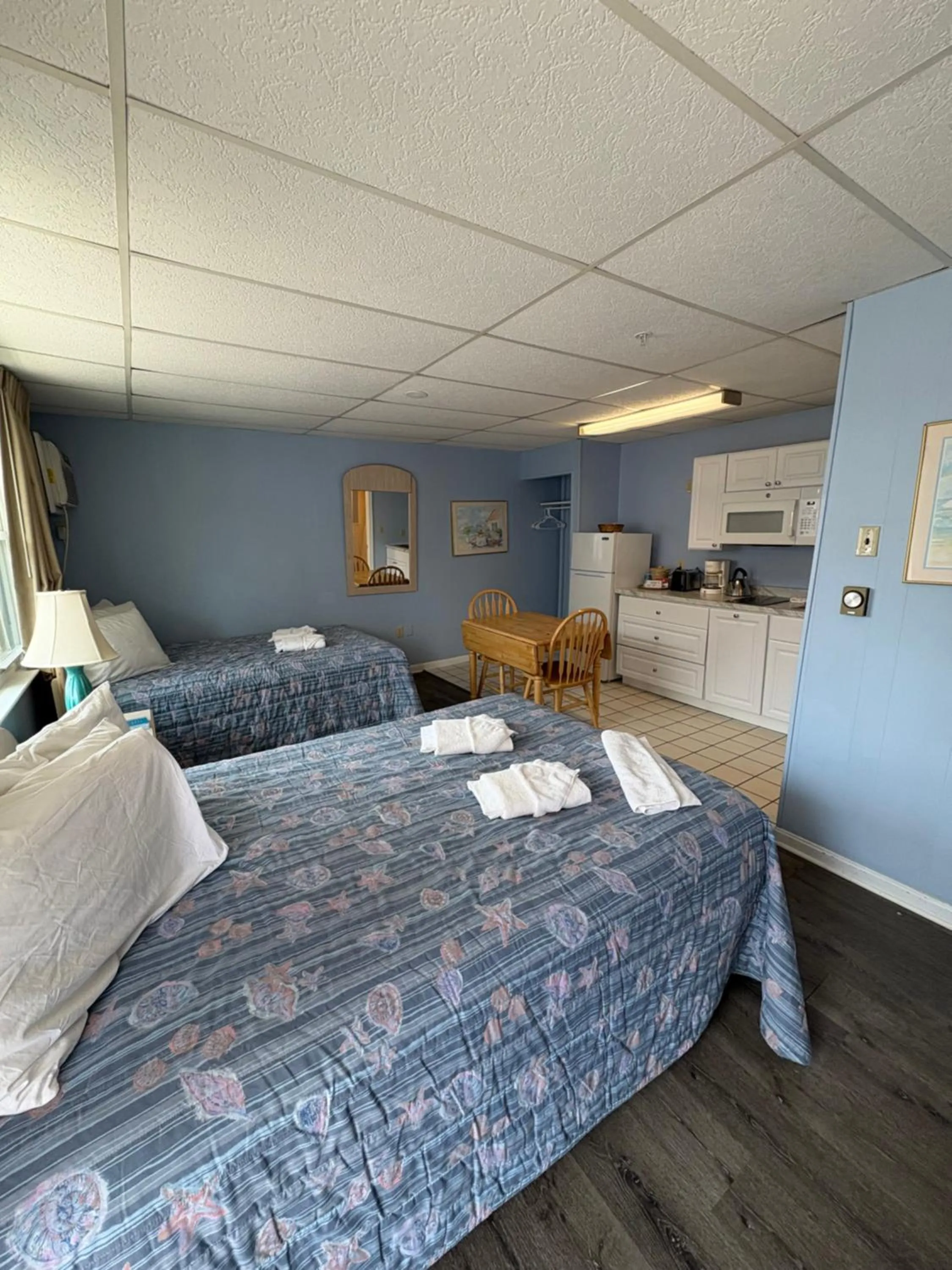 Beachside 2 Double Bed with Kitchenette Second Floor Ocean View  in Beau Rivage Motel