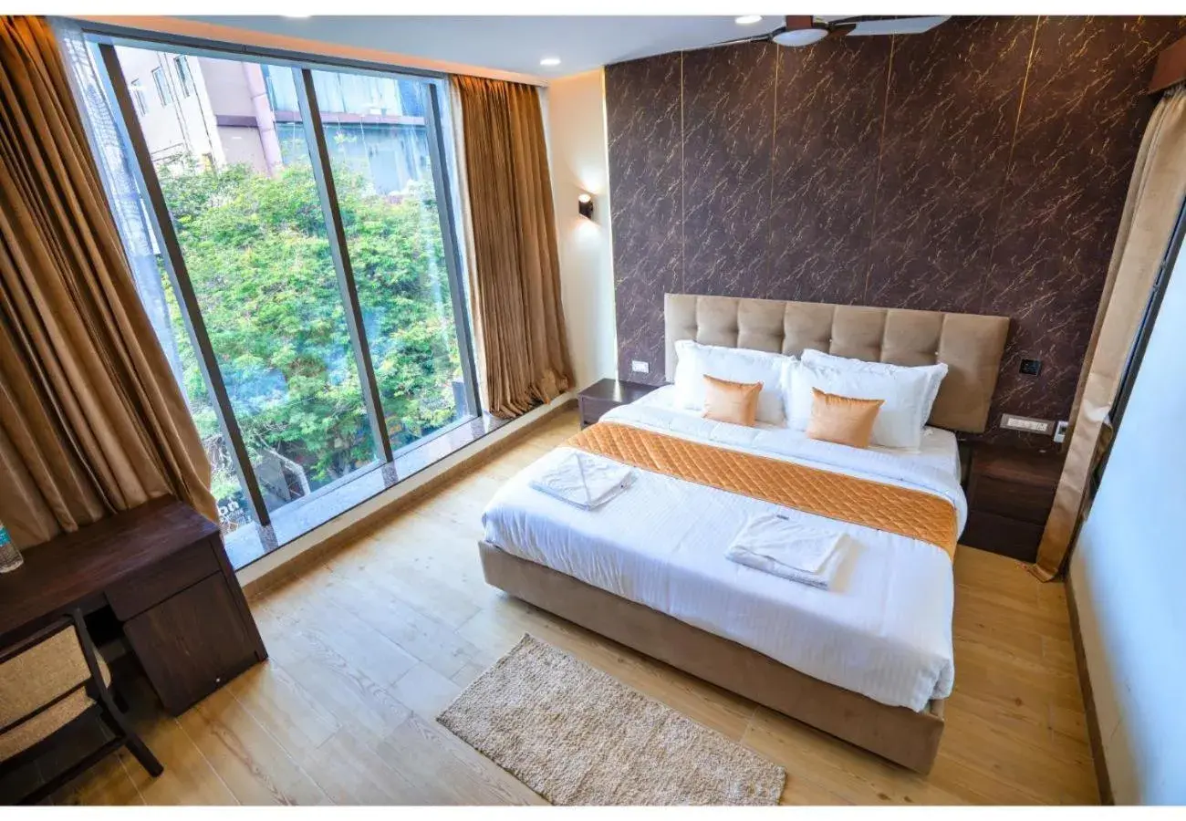 Deluxe Double or Twin Room with City View in Le Majestic Business Class Hotel Deluxe Double or Twin Room with City View in Le Majestic Business Class Hotel