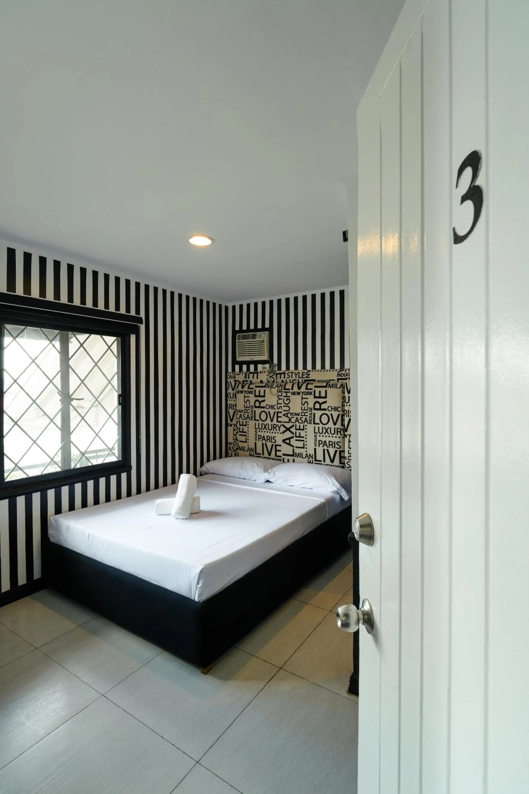 Bed in Jacobs Hill Tagaytay