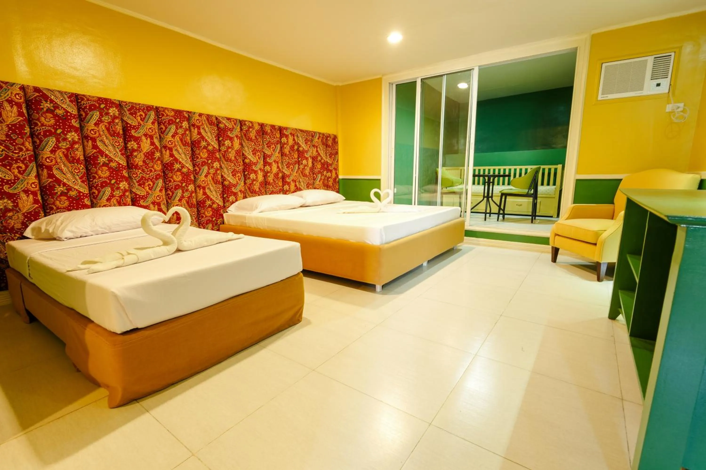 Bed in Jacobs Hill Tagaytay