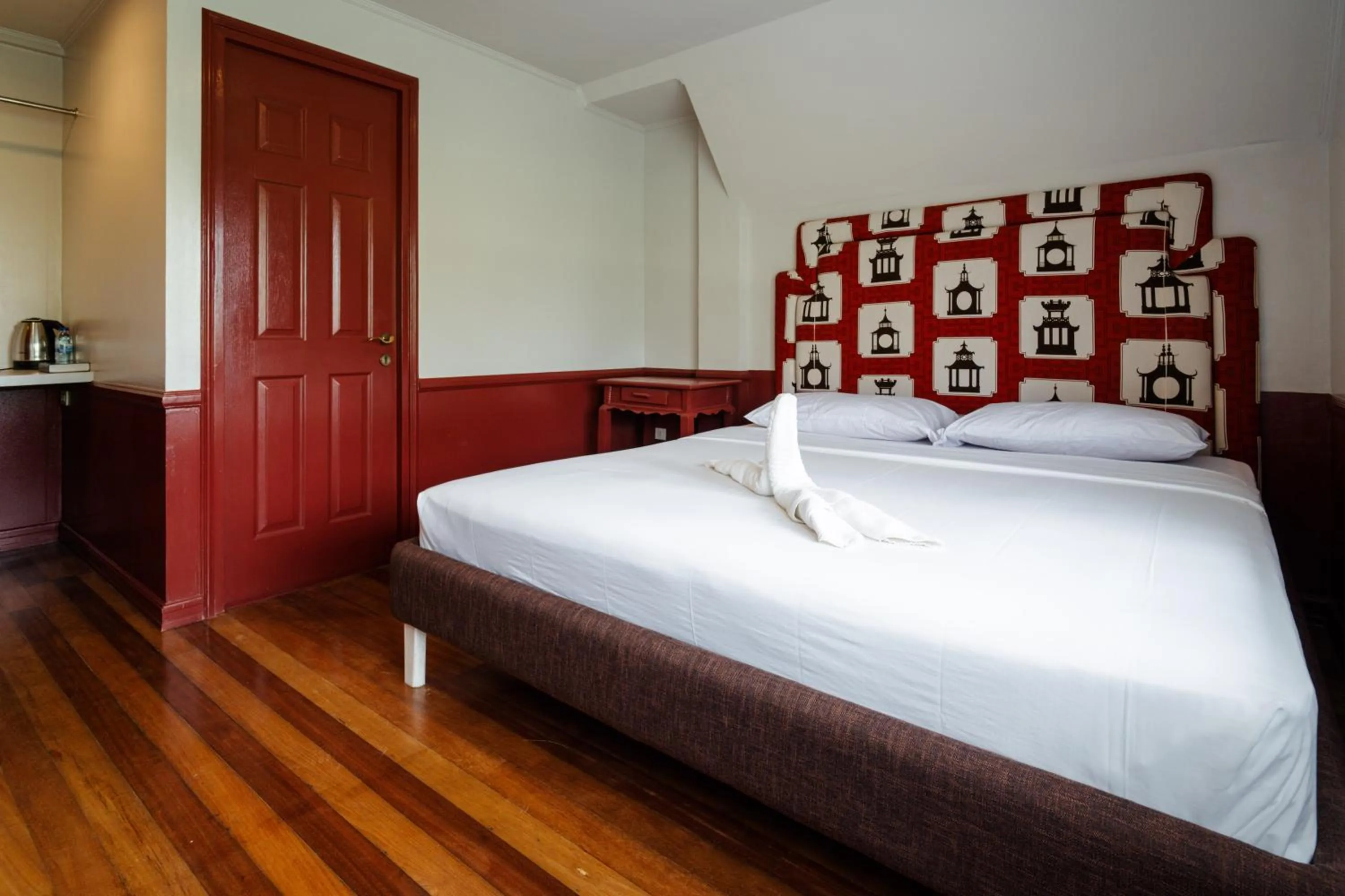 Bed in Jacobs Hill Tagaytay