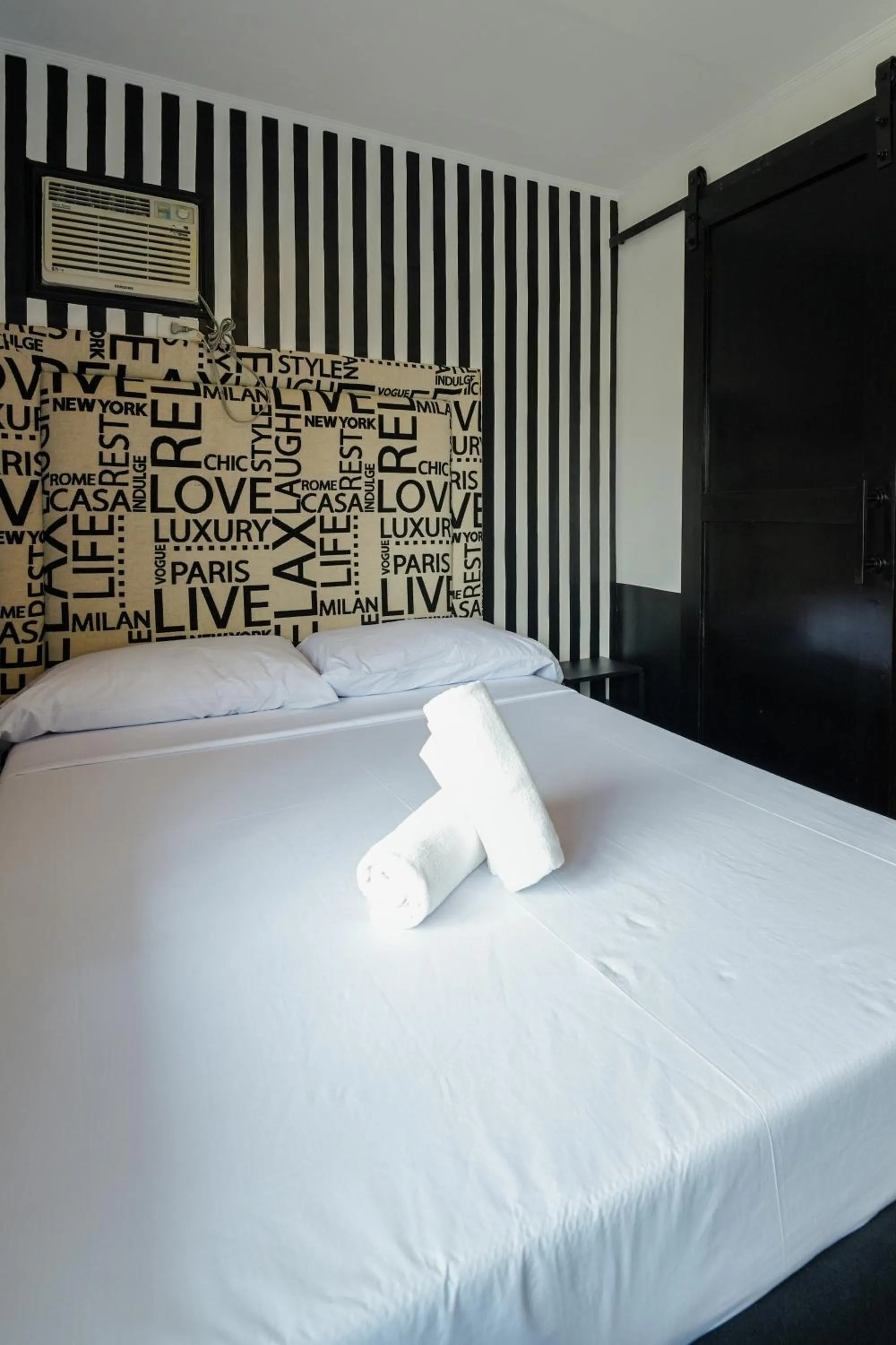 Bed in Jacobs Hill Tagaytay