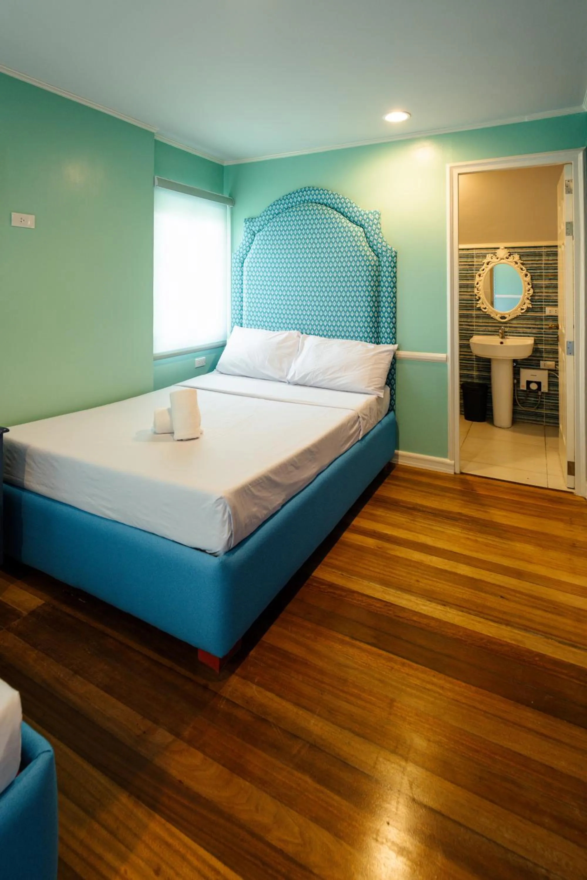 Bed in Jacobs Hill Tagaytay