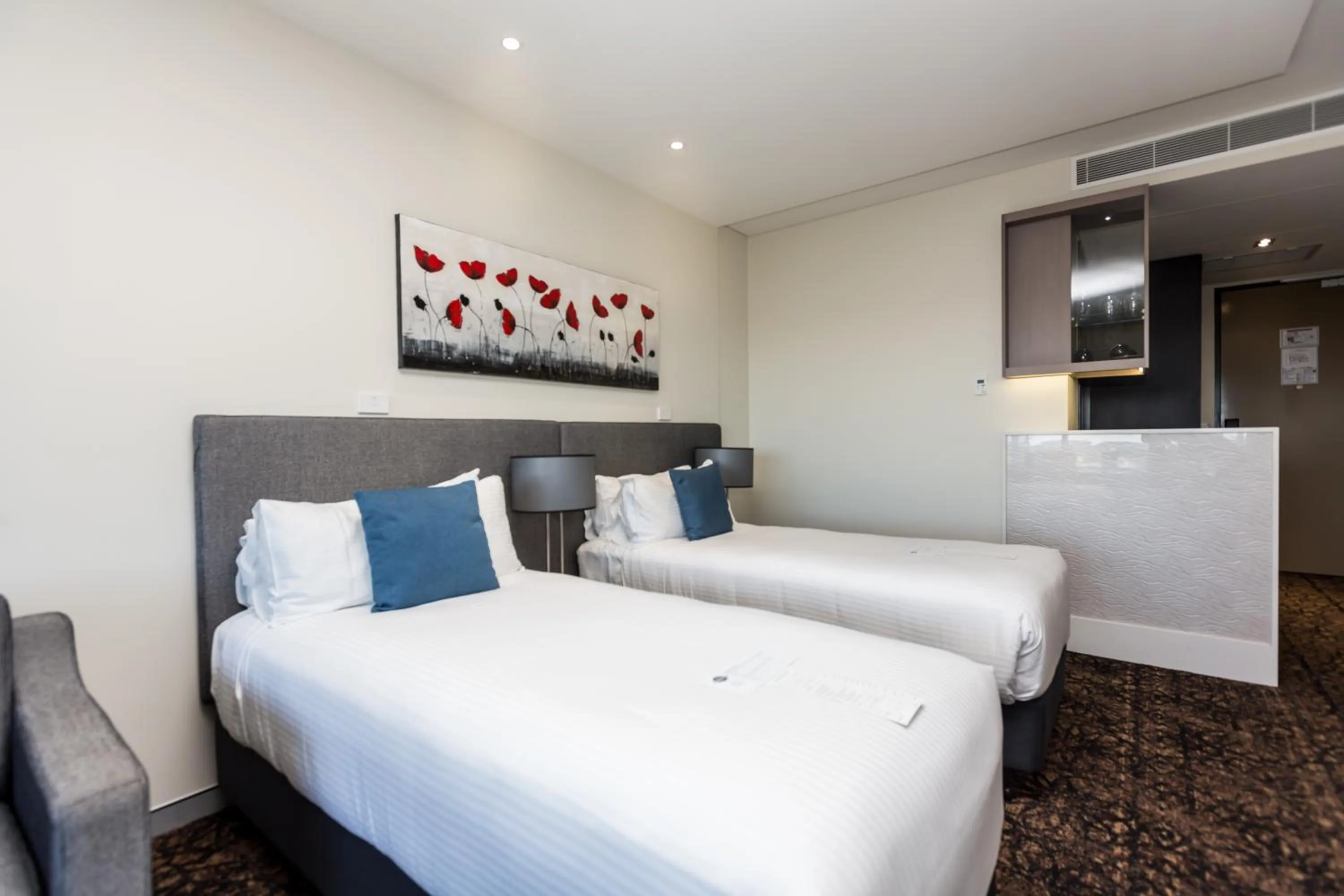 Bed in Calamvale Hotel Suites and Conference Centre