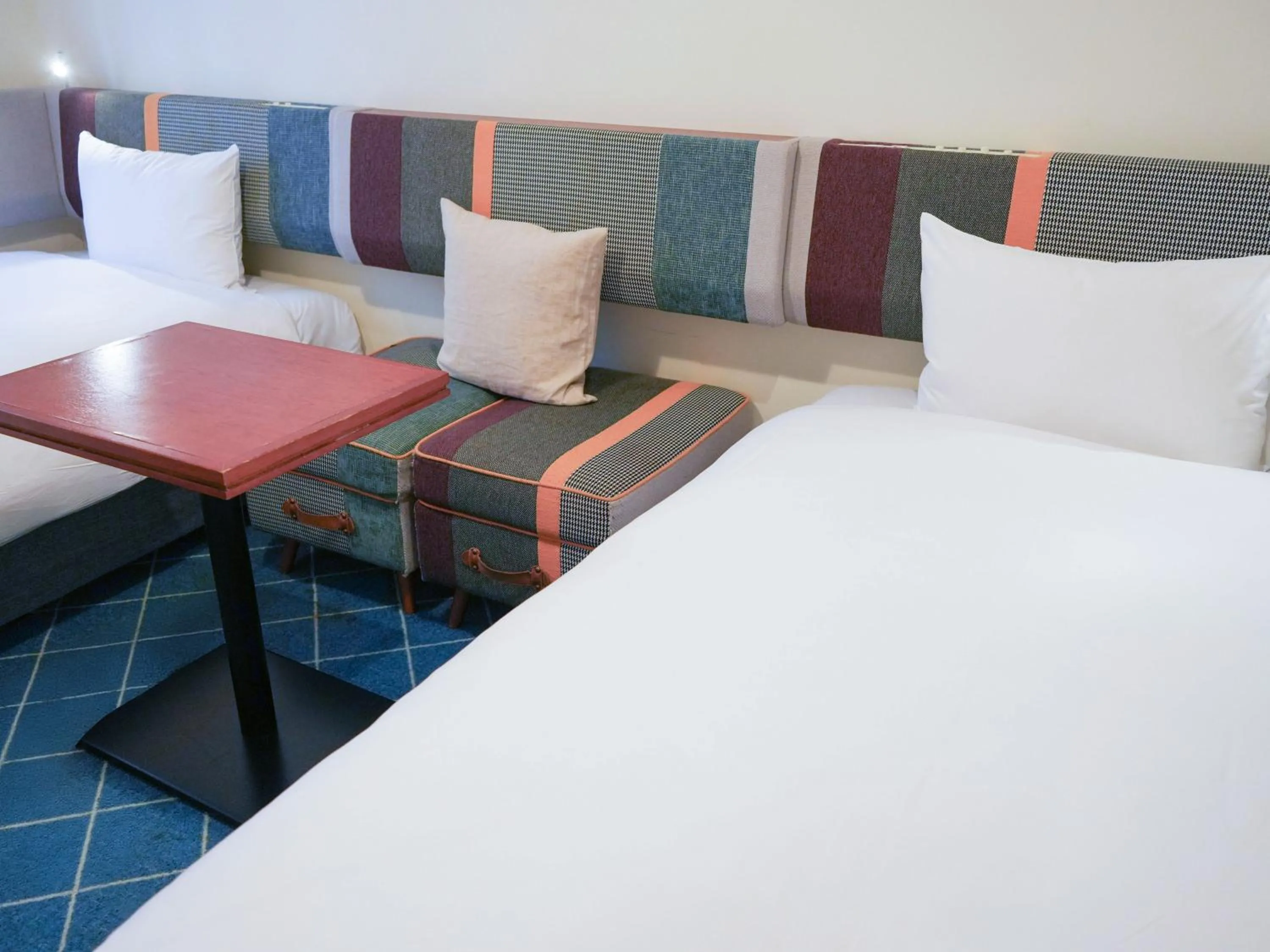 Bedroom, Bed in Rembrandt Style Yokohama Sakuragicho