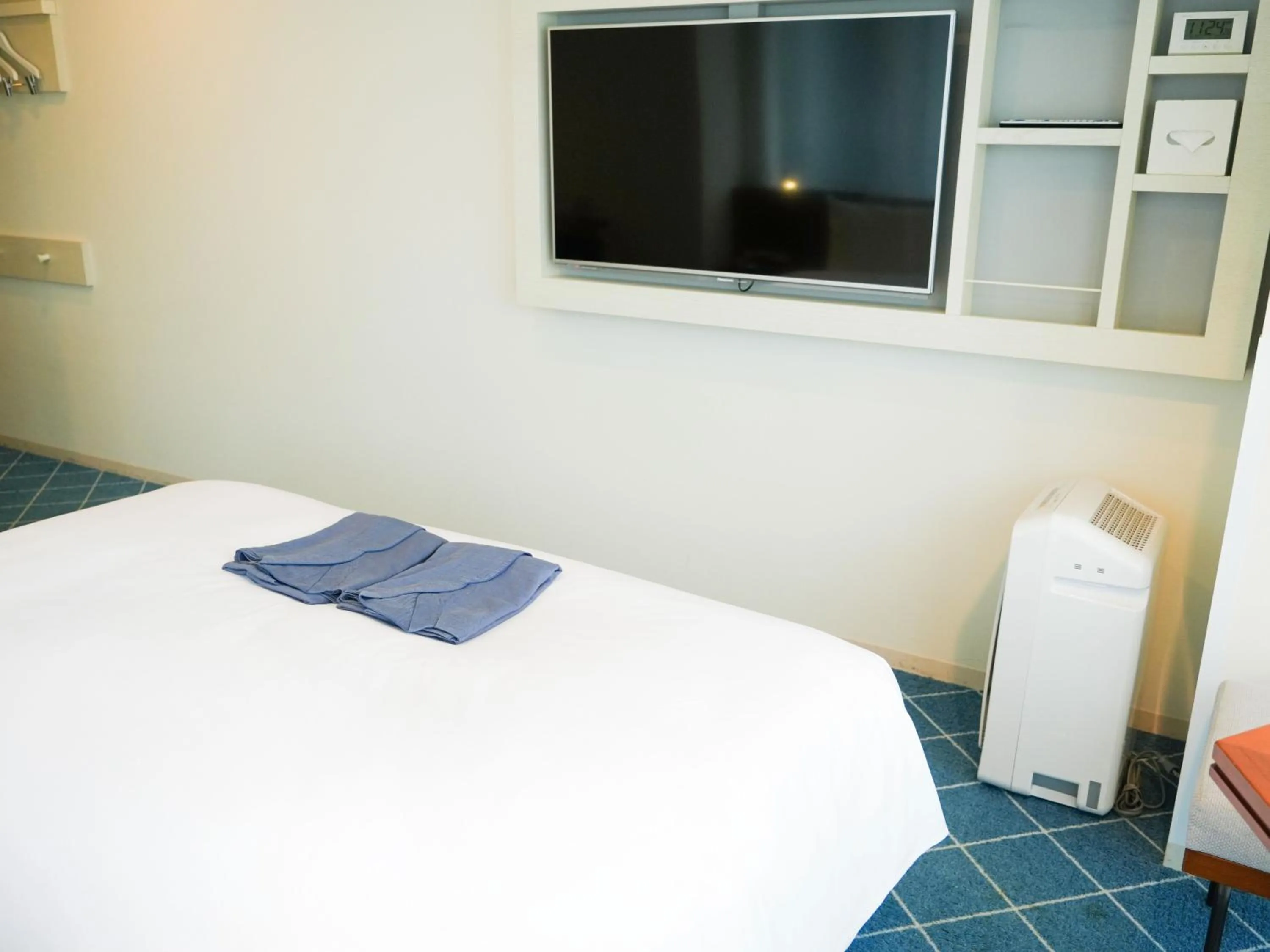 TV and multimedia, Bed in Rembrandt Style Yokohama Sakuragicho